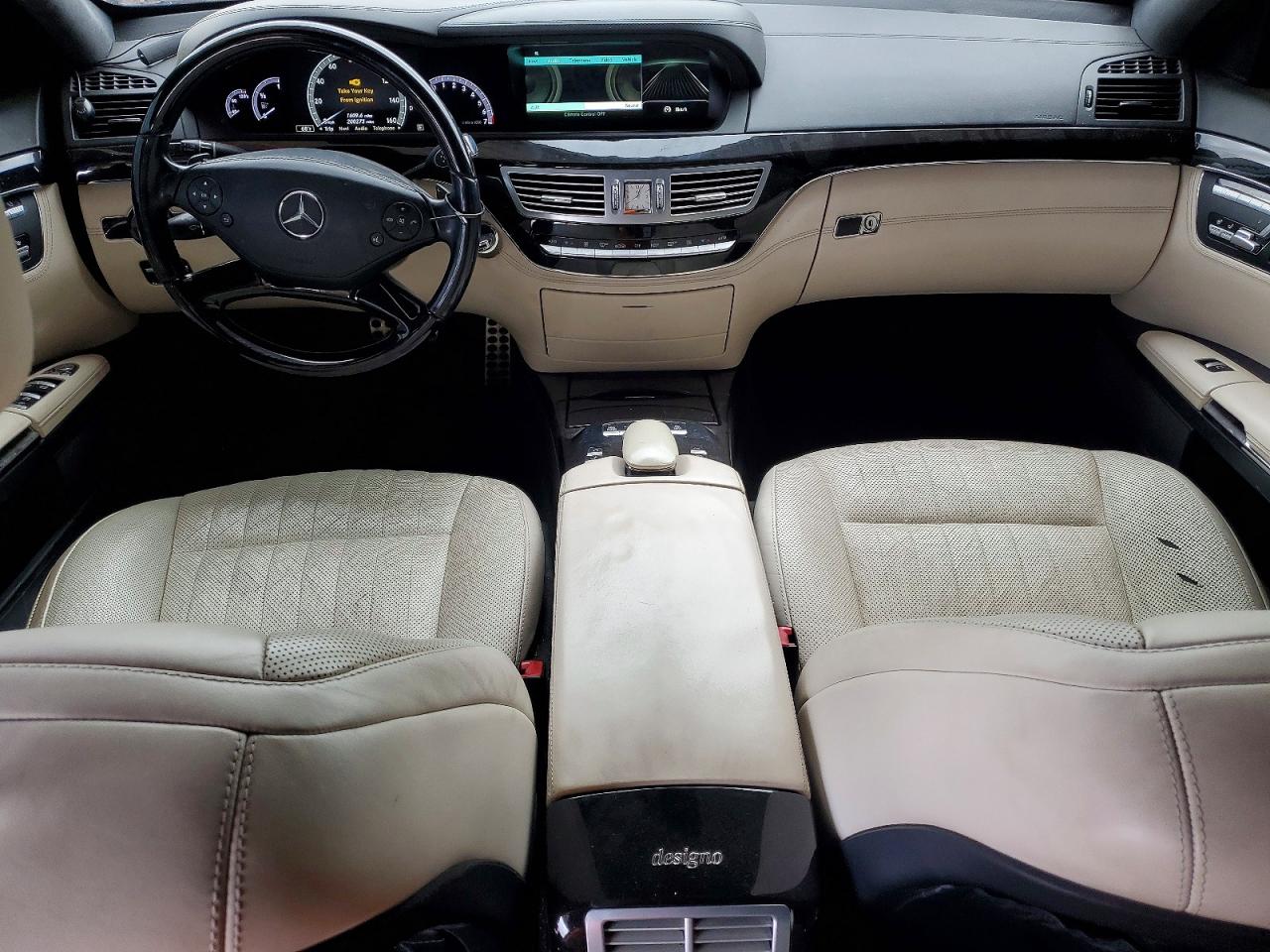 2011 Mercedes-benz S 550 Black vin: WDDNG7BB3BA410271