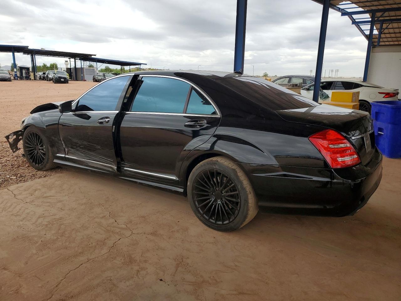 2011 Mercedes-benz S 550 Black vin: WDDNG7BB3BA410271