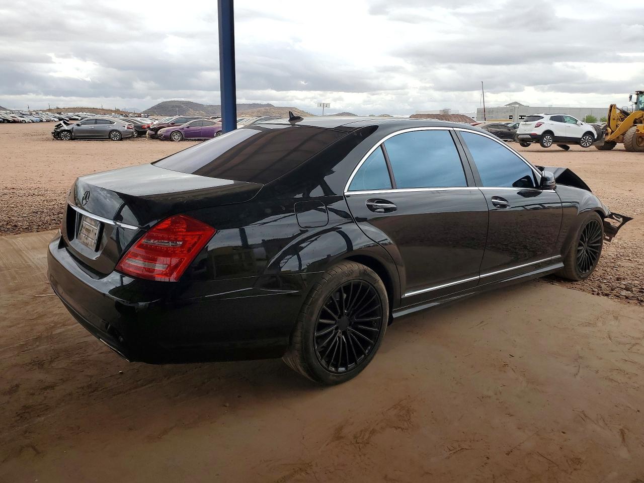 2011 Mercedes-benz S 550 Black vin: WDDNG7BB3BA410271
