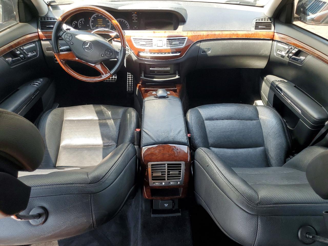 2011 Mercedes-benz S 550 Black vin: WDDNG7BB4BA373909