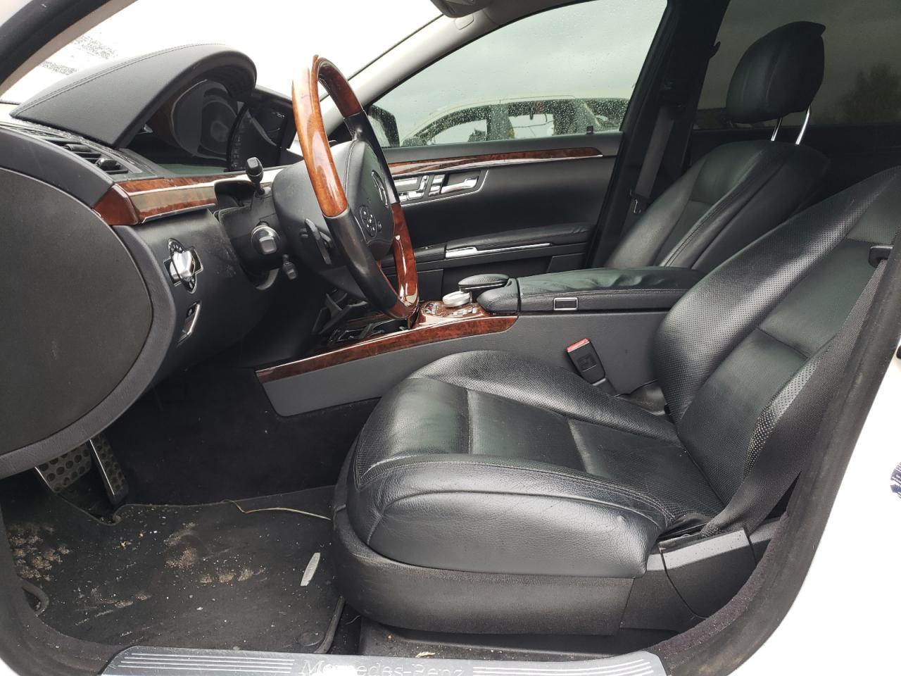 2010 Mercedes-benz S 550 White vin: WDDNG7BB6AA311815