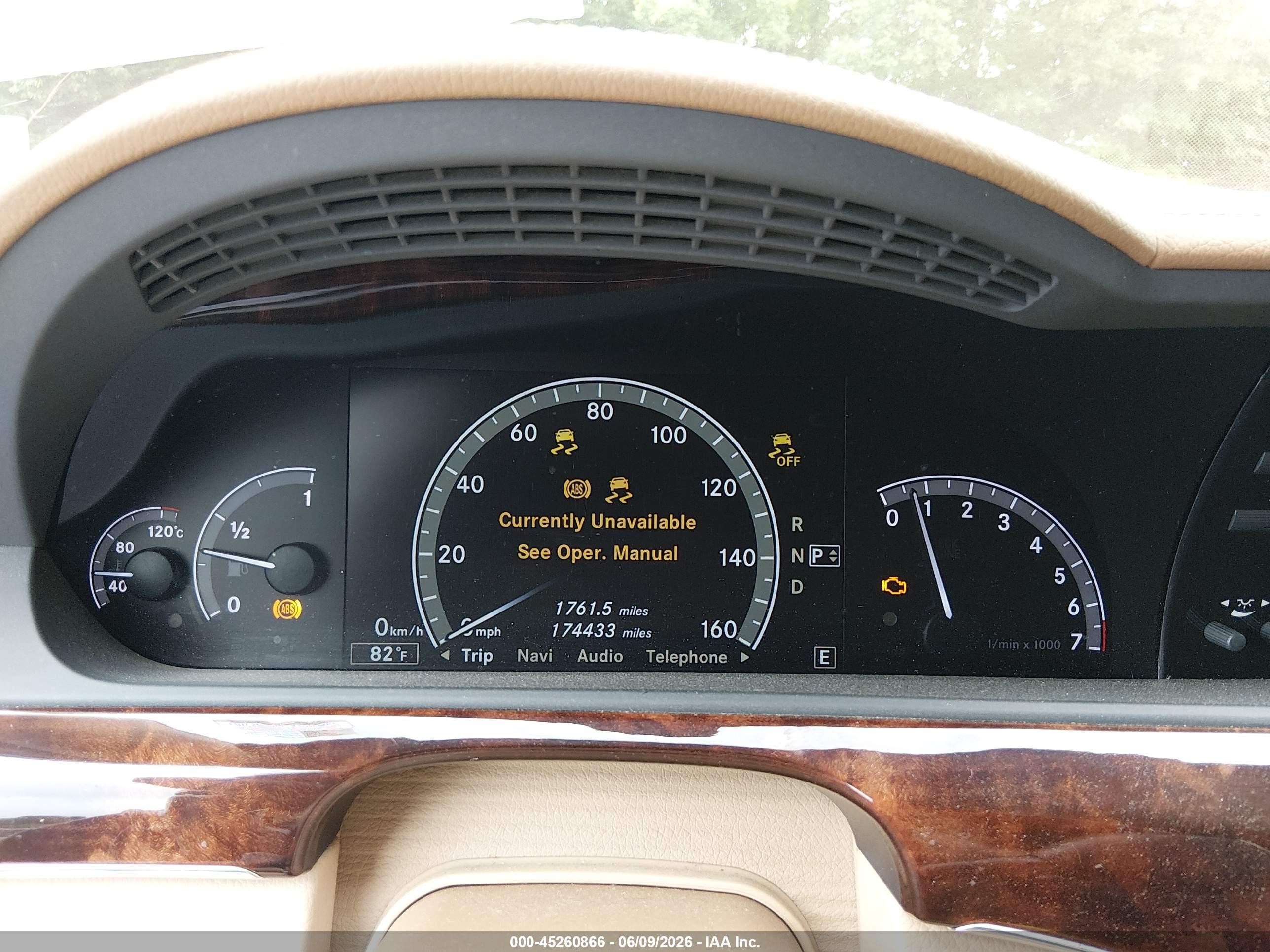 2011 Mercedes-benz S 550   Black vin: WDDNG7BB6BA407266