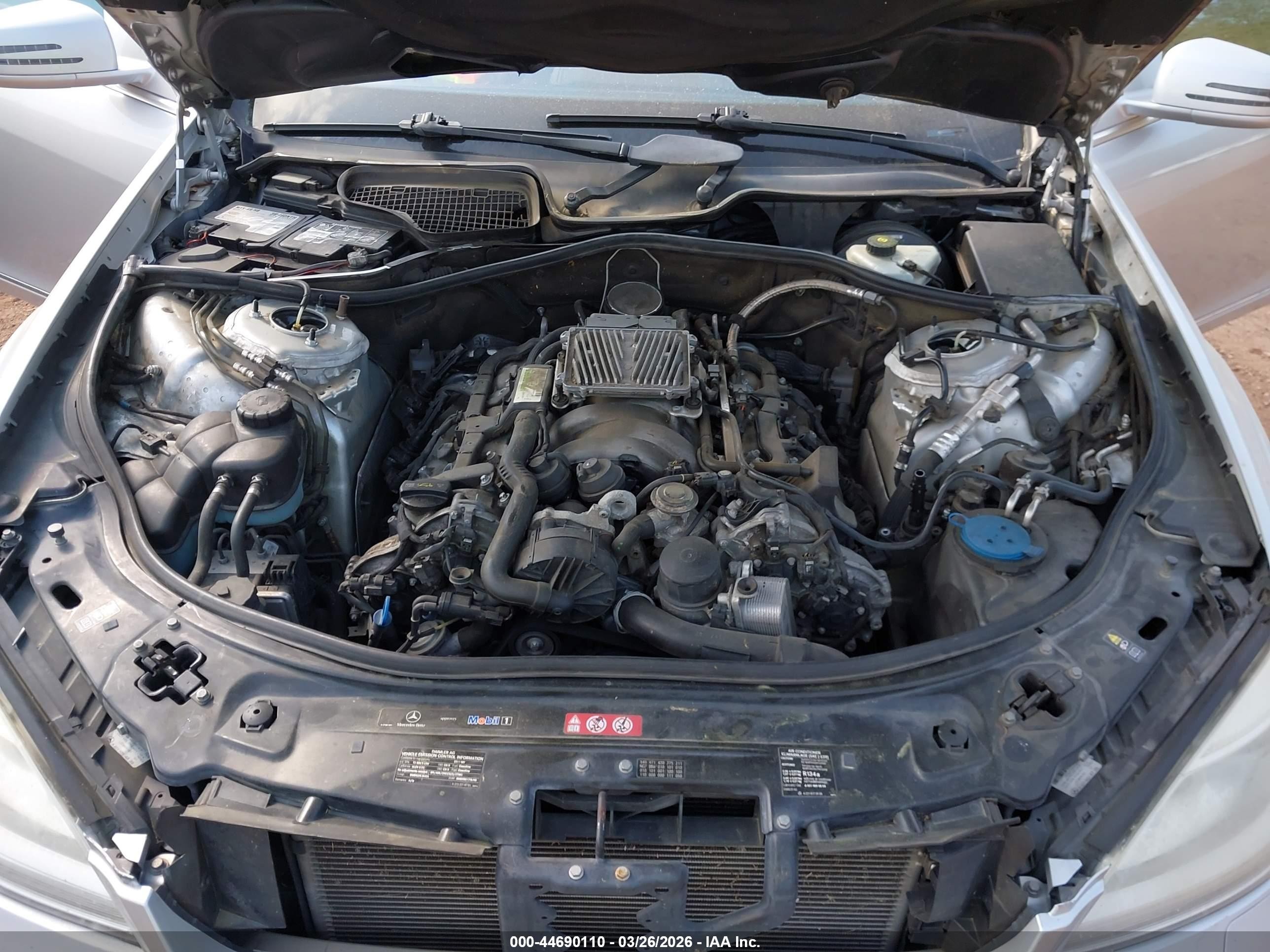 2011 Mercedes-benz S 550   Silver vin: WDDNG7BB6BA410653