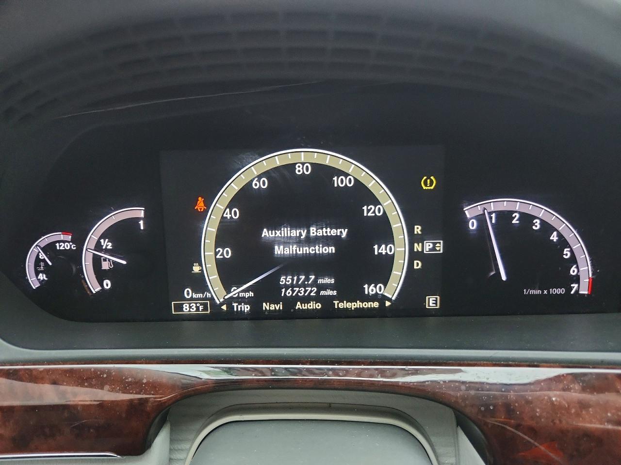 2011 Mercedes-benz S 550 Silver vin: WDDNG7BB6BA416131