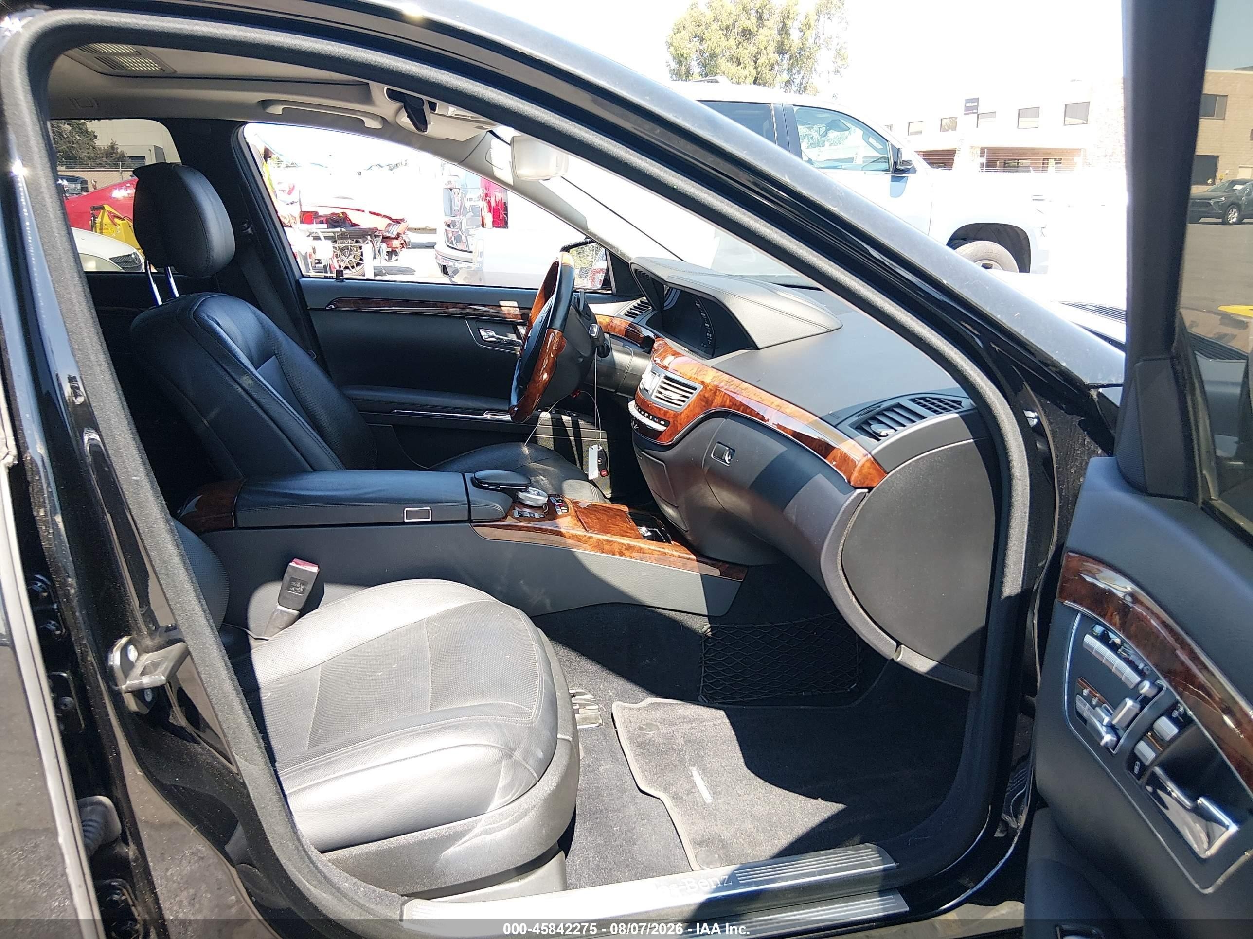 2010 Mercedes-benz S 550   Black vin: WDDNG7BB7AA328798