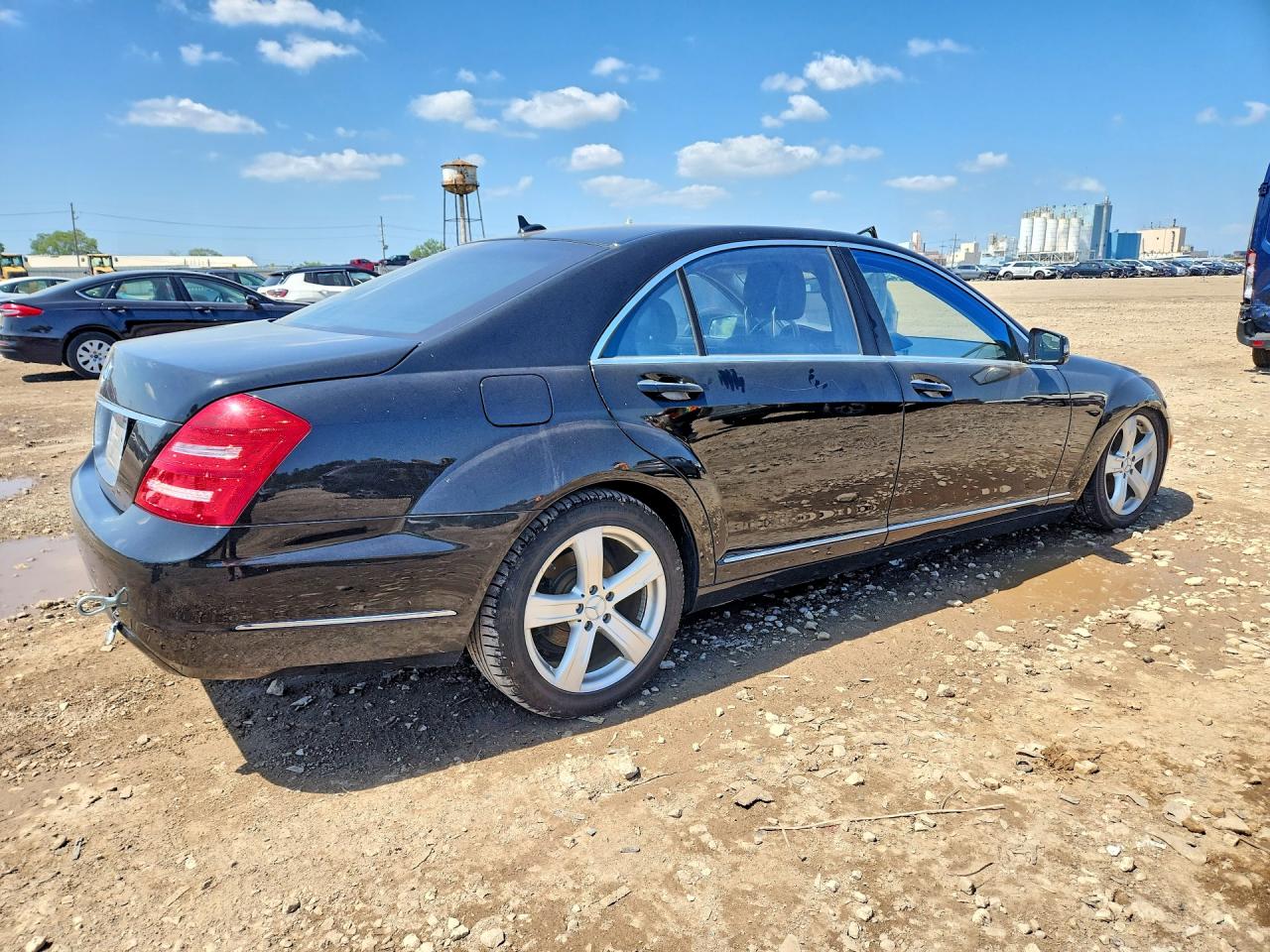 2010 Mercedes-benz S 550 Black vin: WDDNG7BB7AA356987