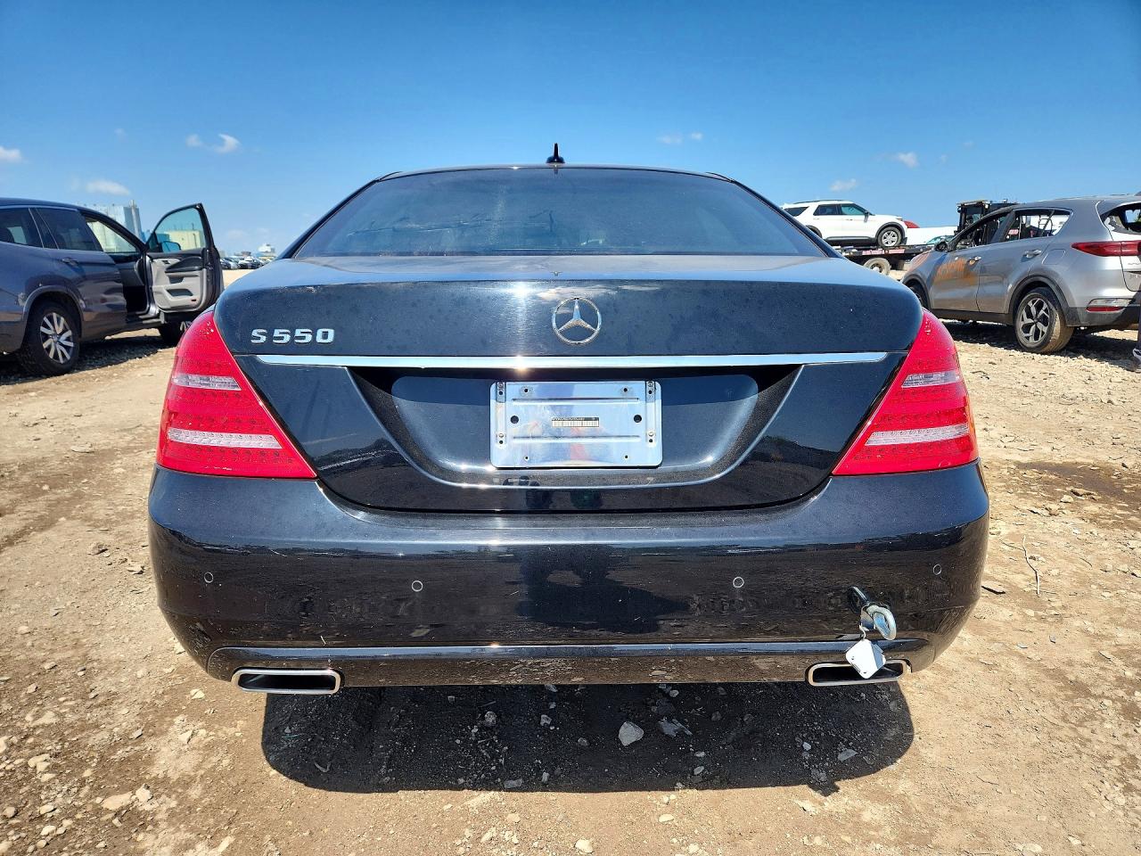 2010 Mercedes-benz S 550 Black vin: WDDNG7BB7AA356987