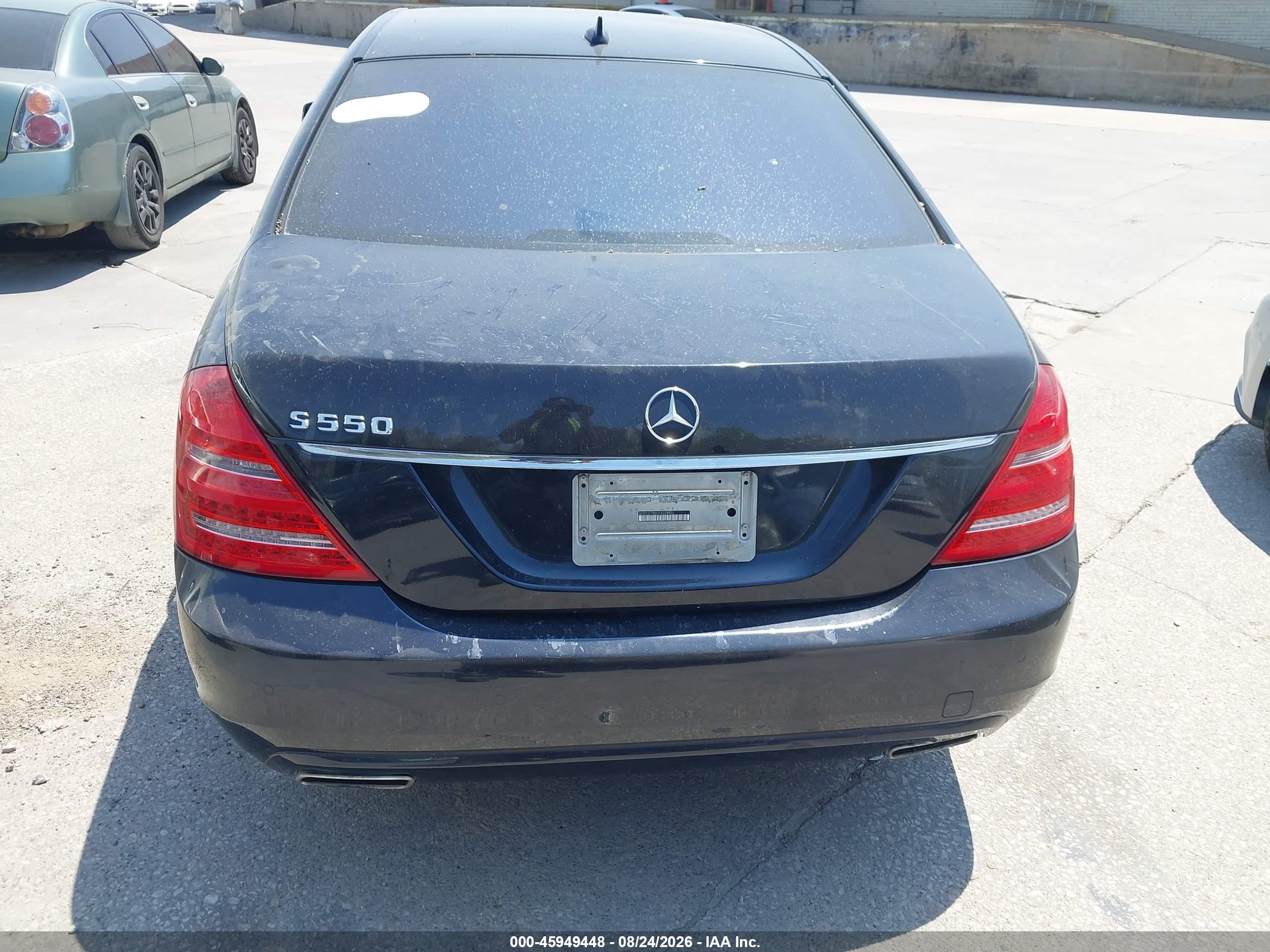 2010 Mercedes-benz S 550   Black vin: WDDNG7BB8AA304803