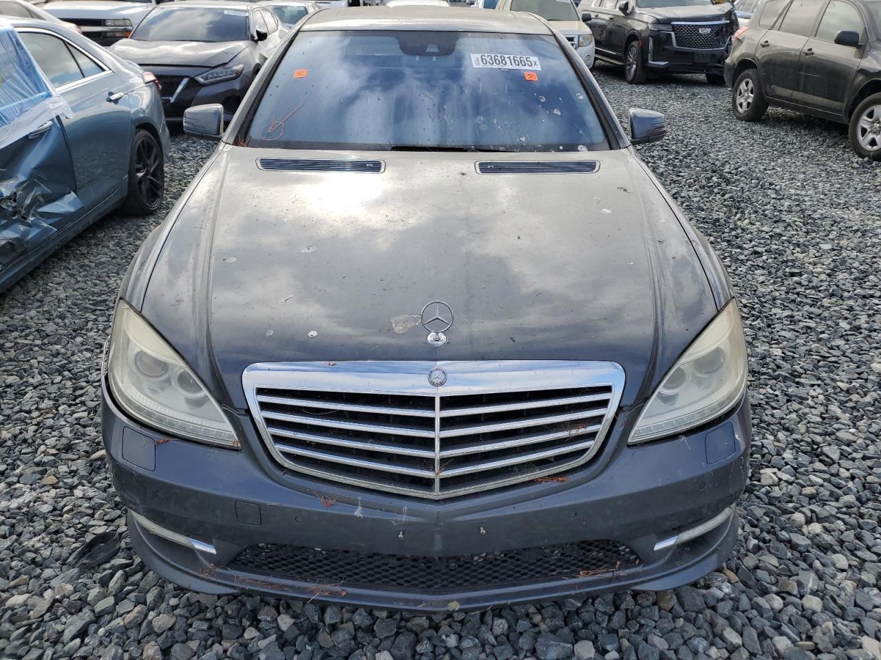 2010 Mercedes-benz S 550 Gray vin: WDDNG7BB8AA324999