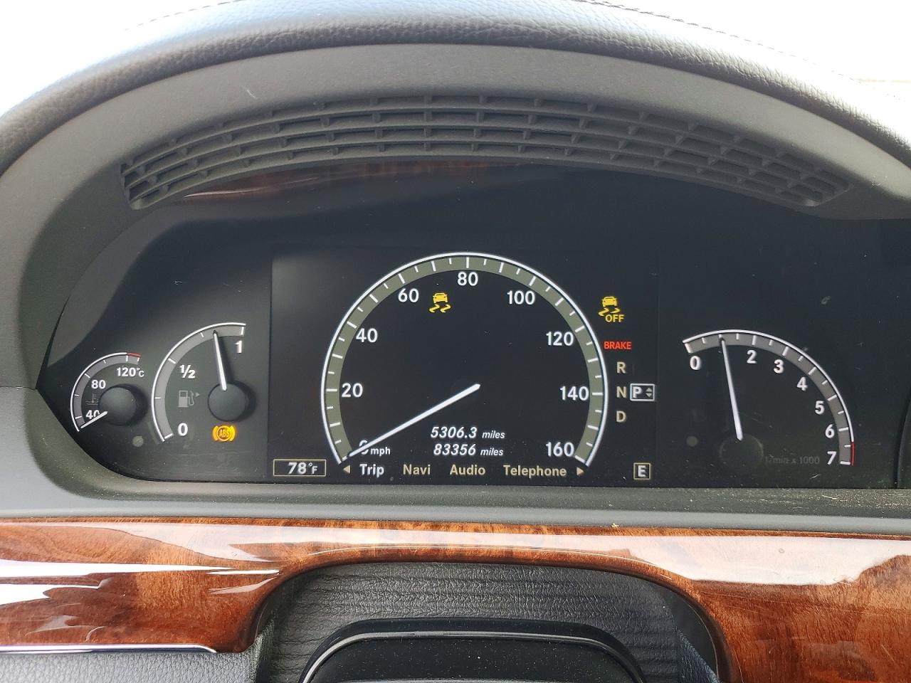 2011 Mercedes-benz S 550 Silver vin: WDDNG7BB8BA386842