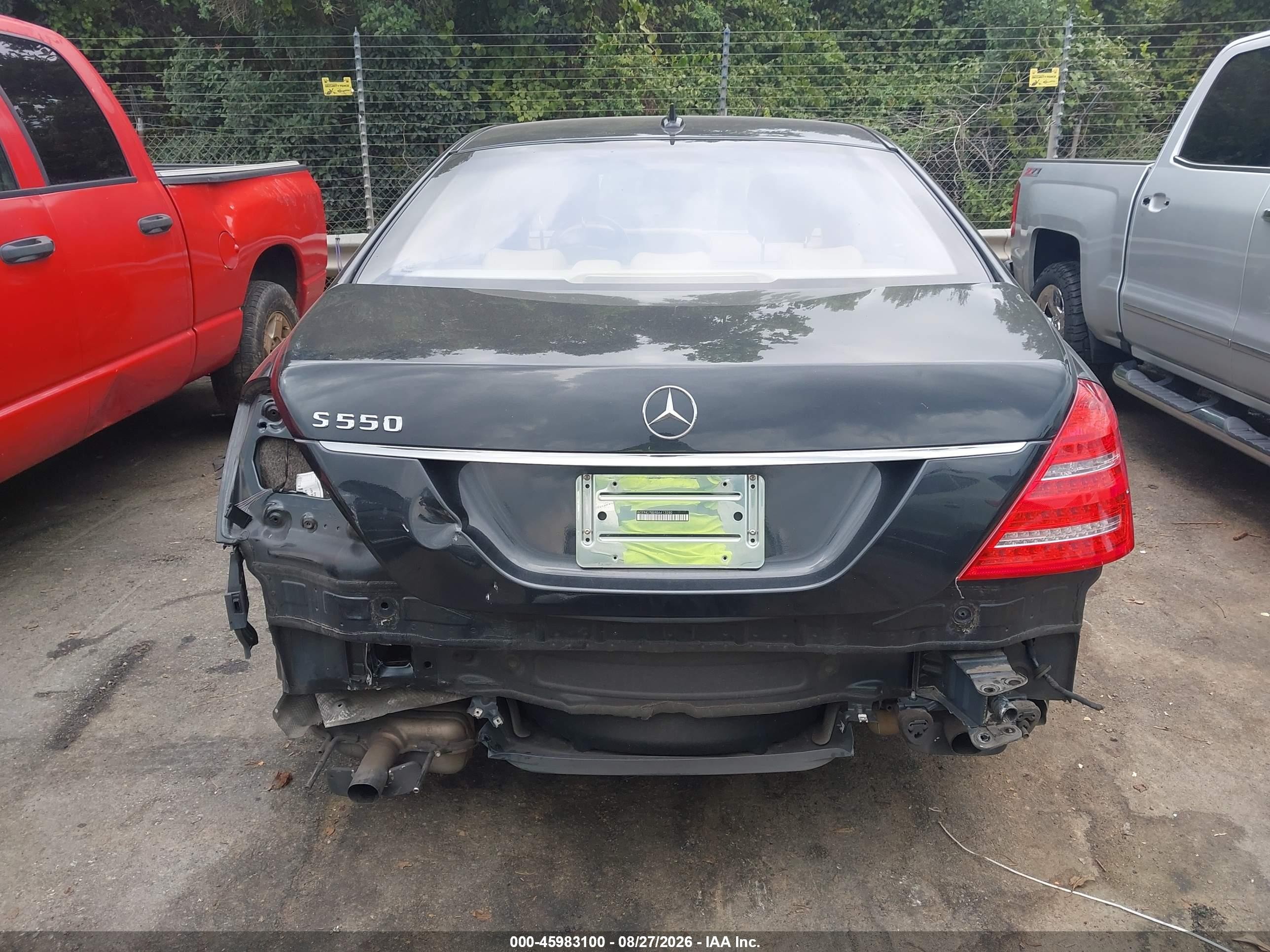 2011 Mercedes-benz S 550   Black vin: WDDNG7BB8BA413280