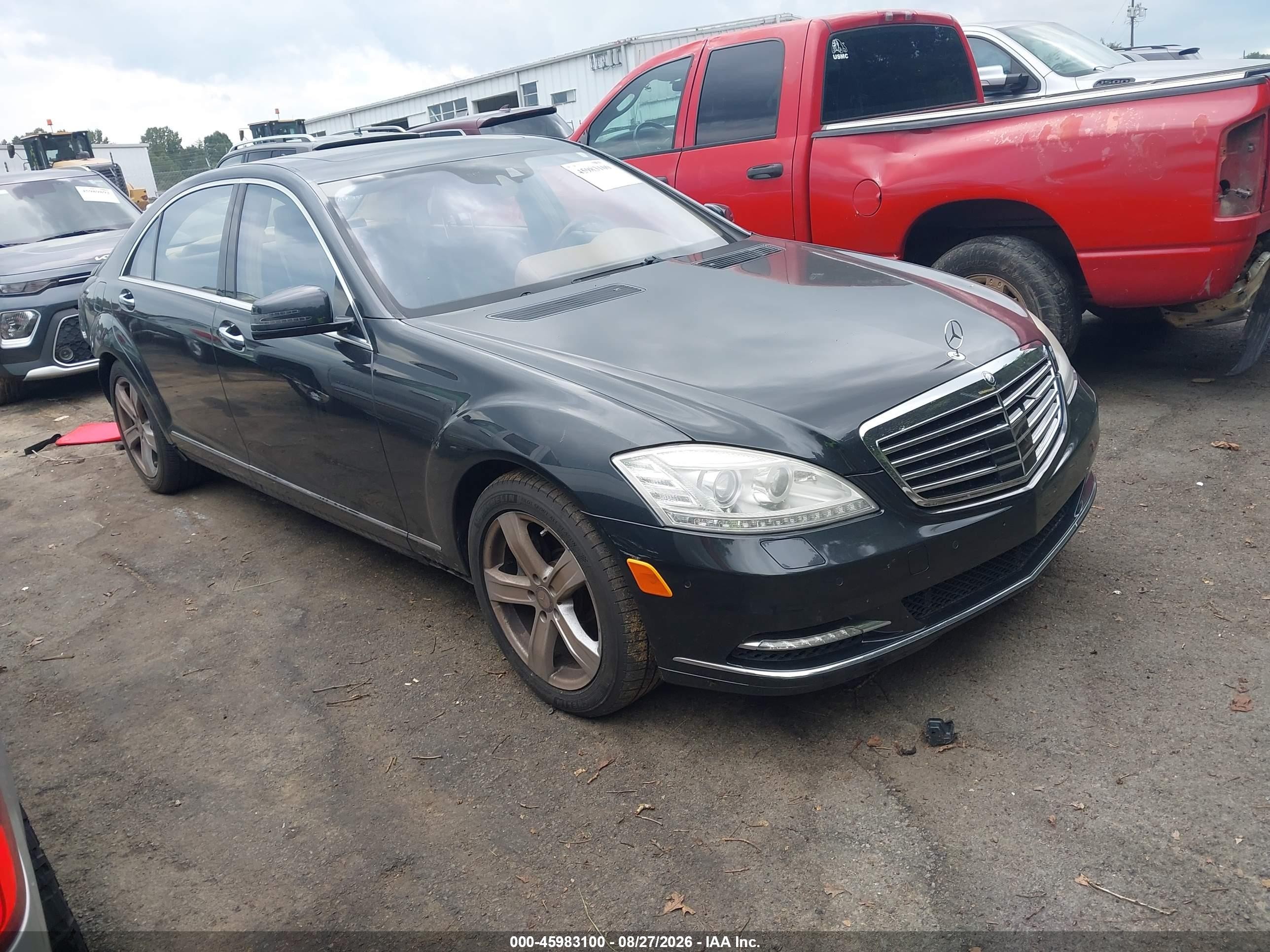 2011 Mercedes-benz S 550   Black vin: WDDNG7BB8BA413280