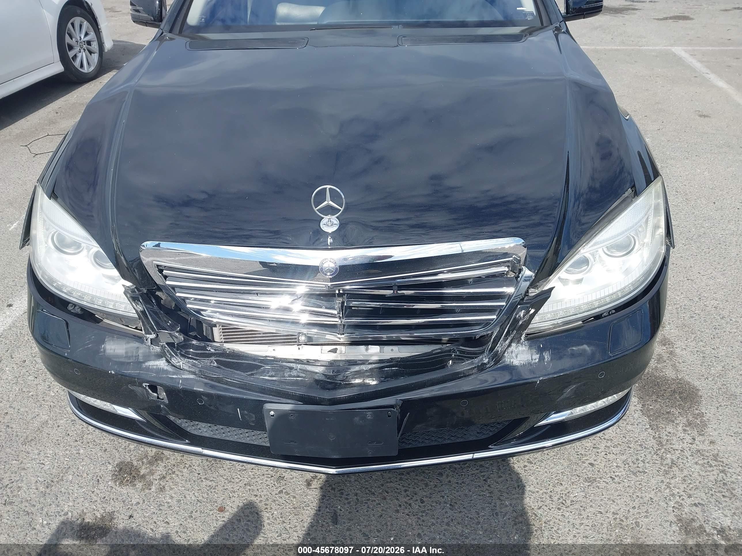 2011 Mercedes-benz S 550   Black vin: WDDNG7BB9BA362811