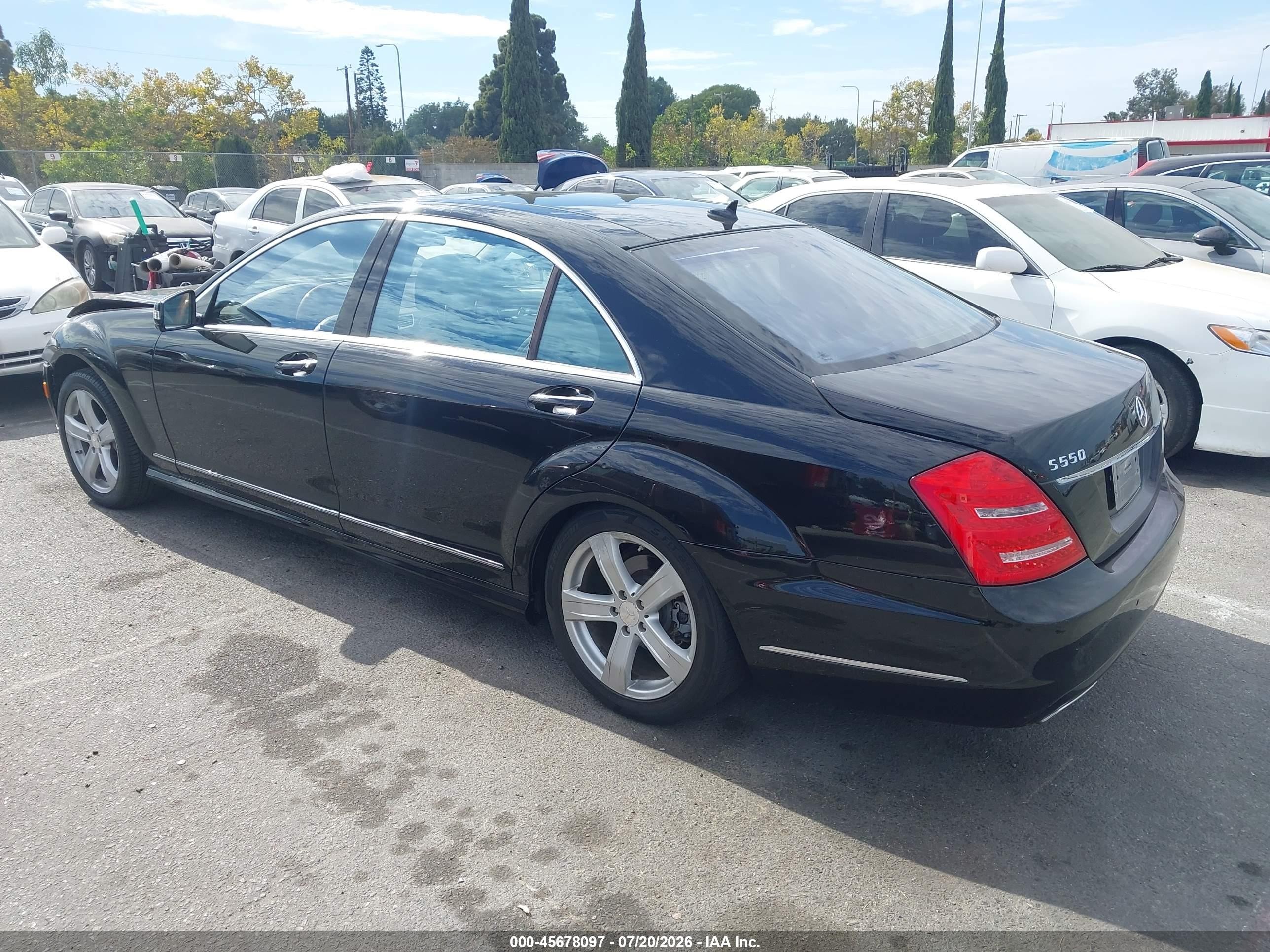 2011 Mercedes-benz S 550   Black vin: WDDNG7BB9BA362811
