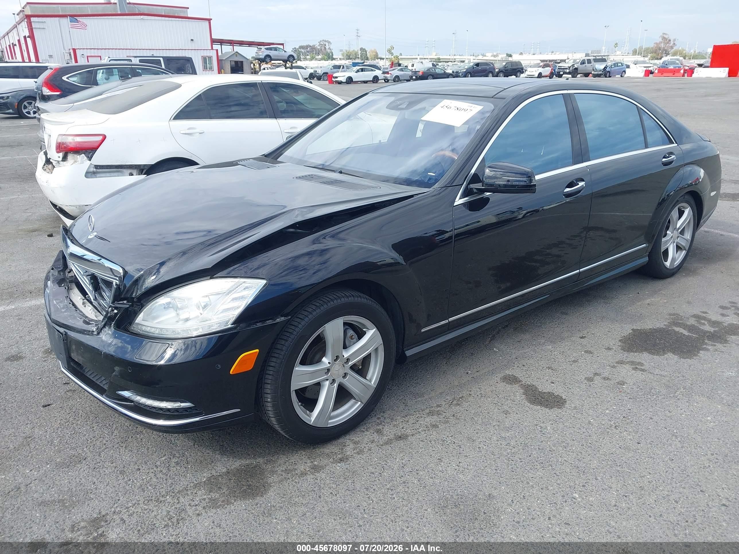 2011 Mercedes-benz S 550   Black vin: WDDNG7BB9BA362811