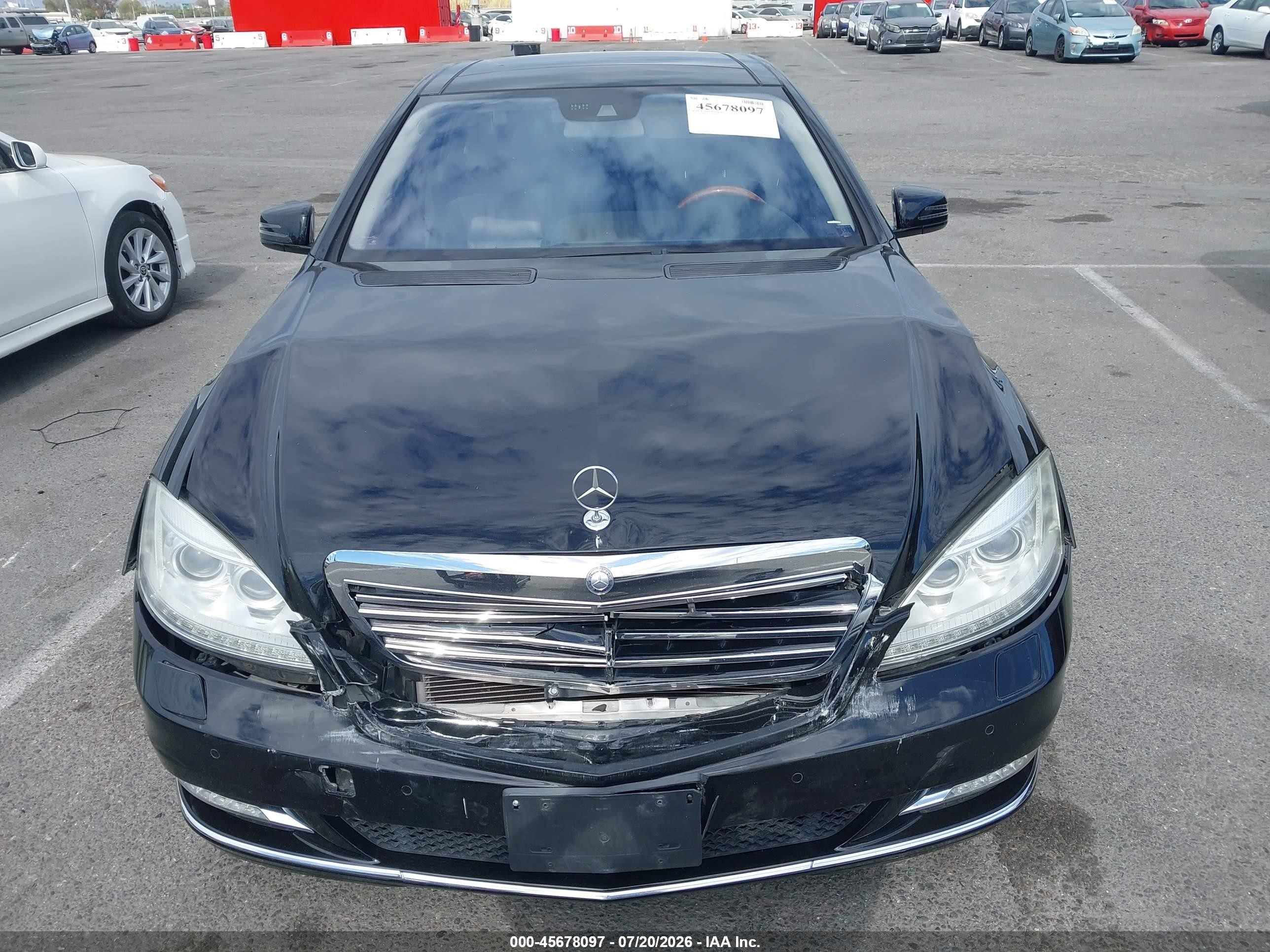 2011 Mercedes-benz S 550   Black vin: WDDNG7BB9BA362811