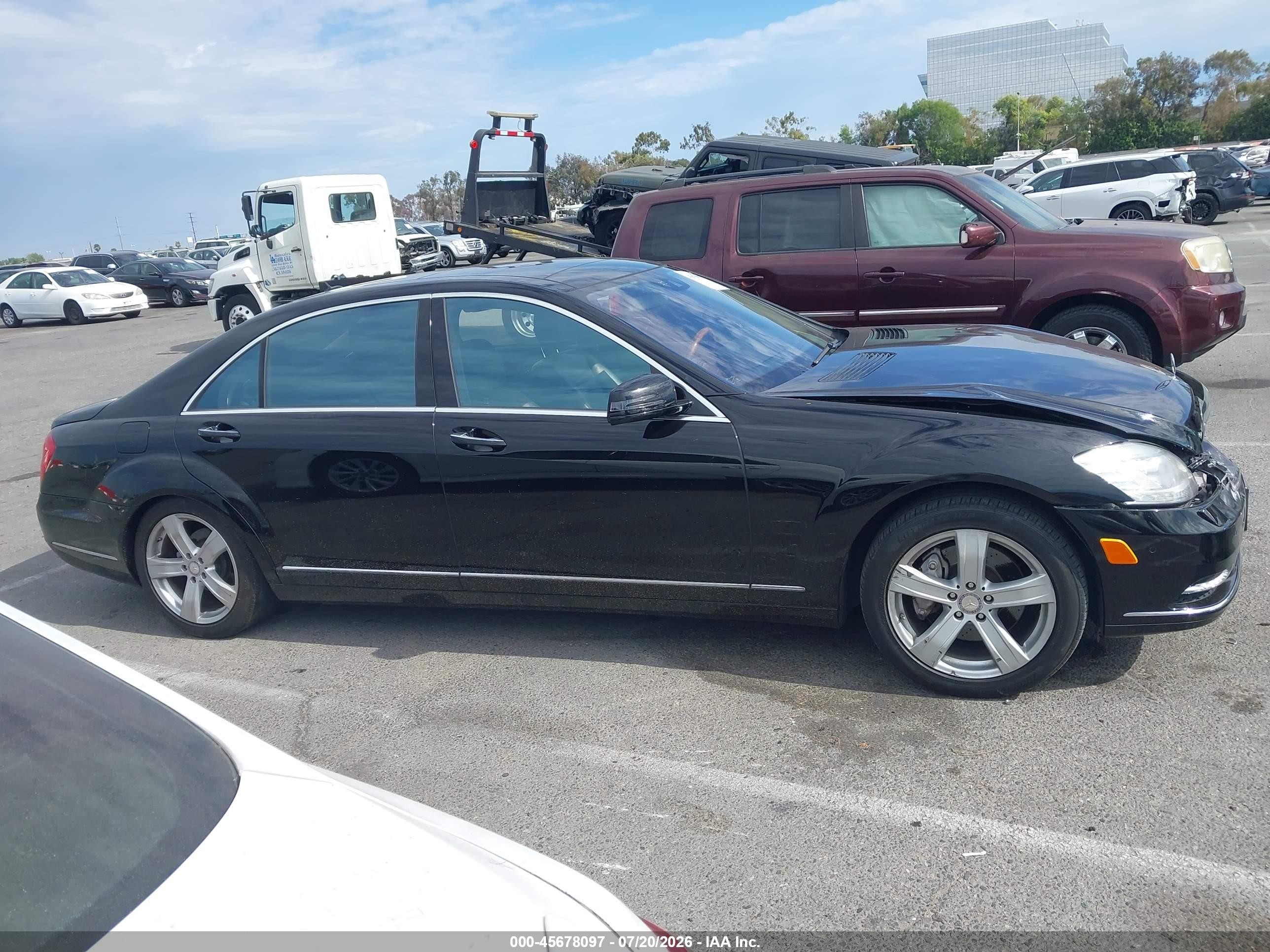 2011 Mercedes-benz S 550   Black vin: WDDNG7BB9BA362811