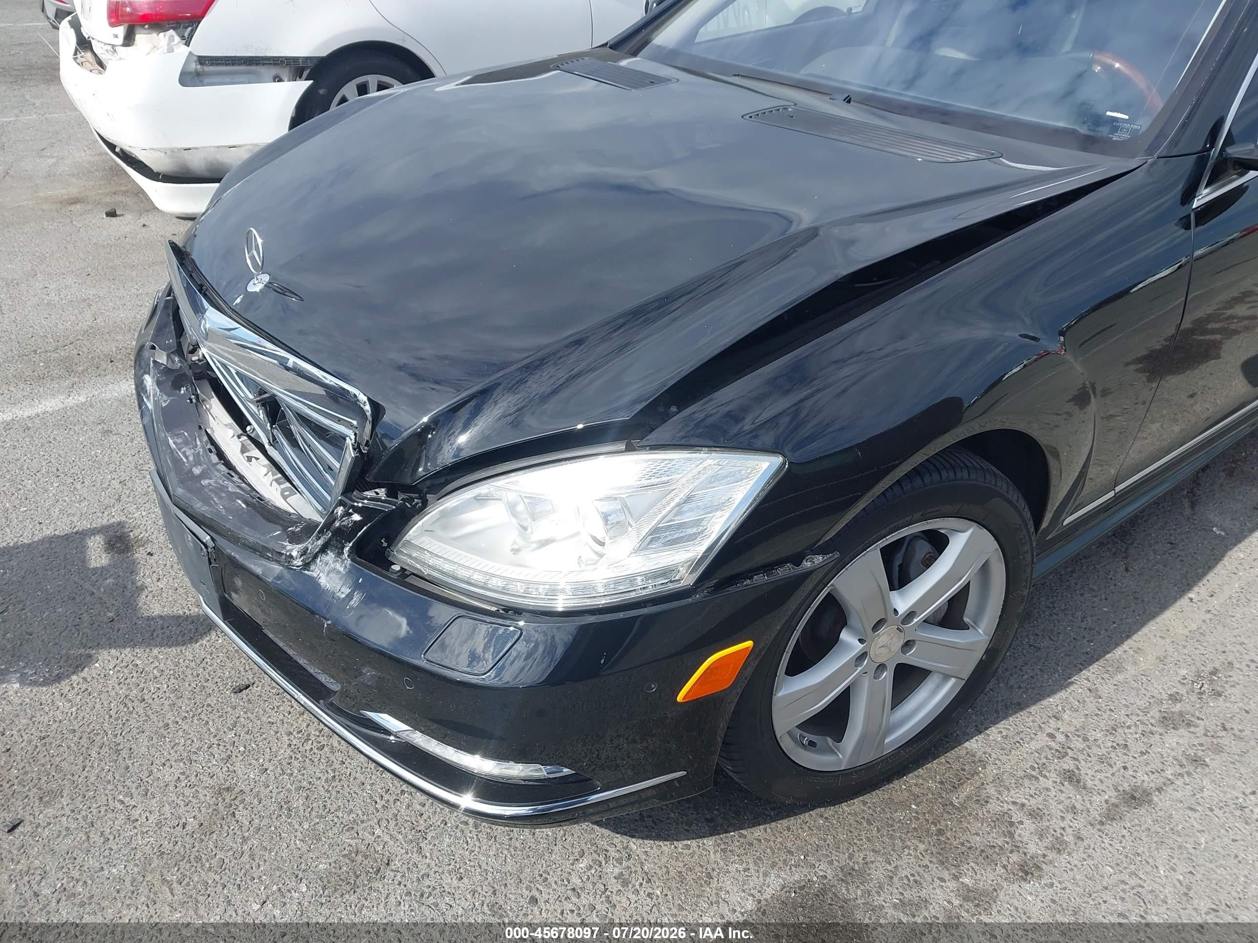 2011 Mercedes-benz S 550   Black vin: WDDNG7BB9BA362811