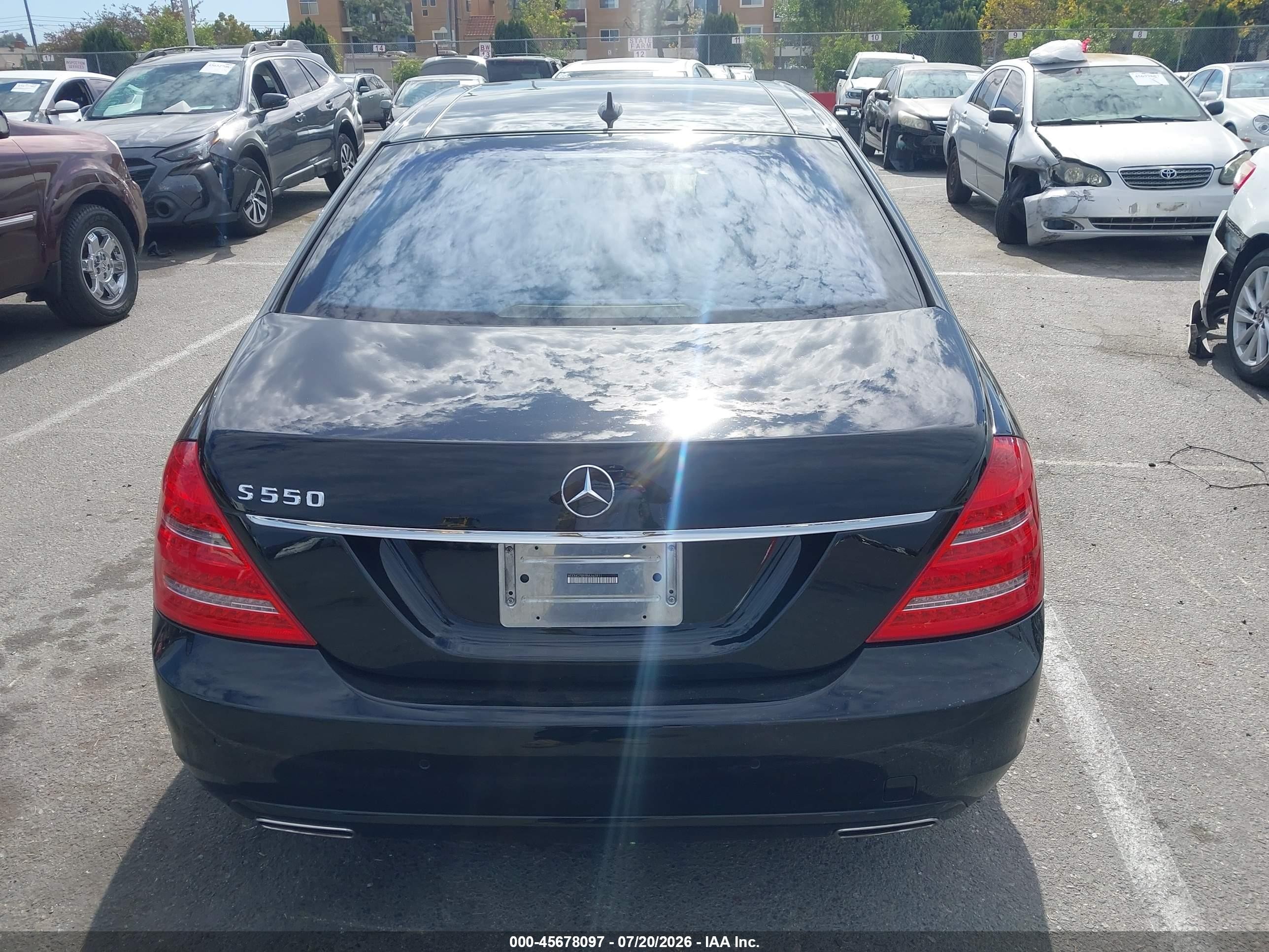 2011 Mercedes-benz S 550   Black vin: WDDNG7BB9BA362811