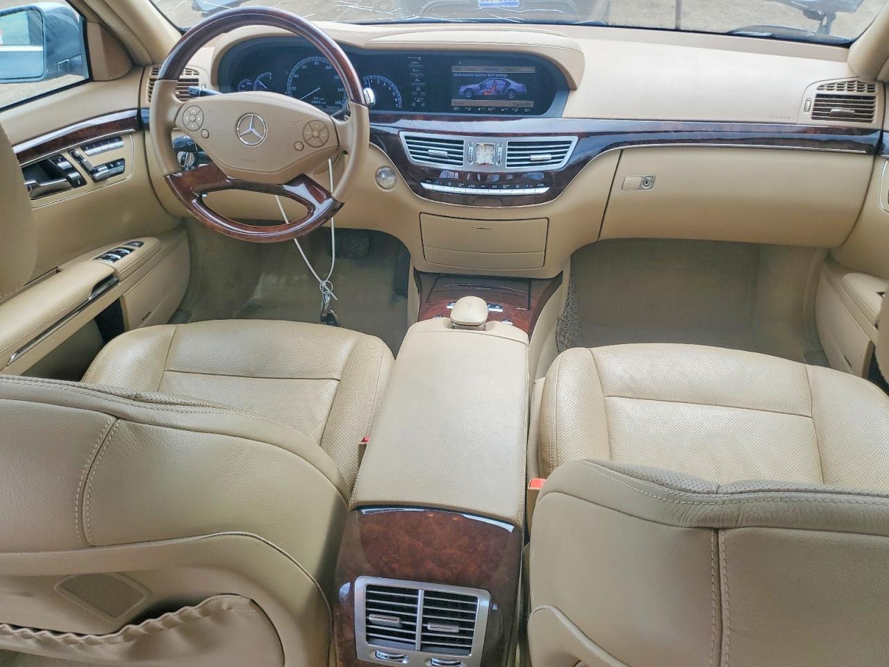 2011 Mercedes-benz S 550 Серый vin: WDDNG7BB9BA368186