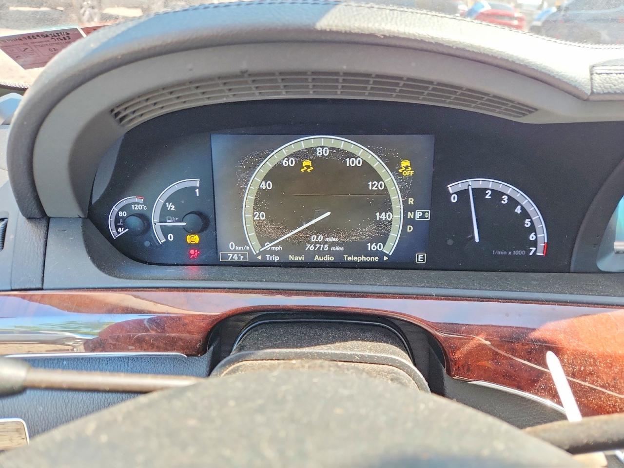 2011 Mercedes-benz S 550 Silver vin: WDDNG7BB9BA368916