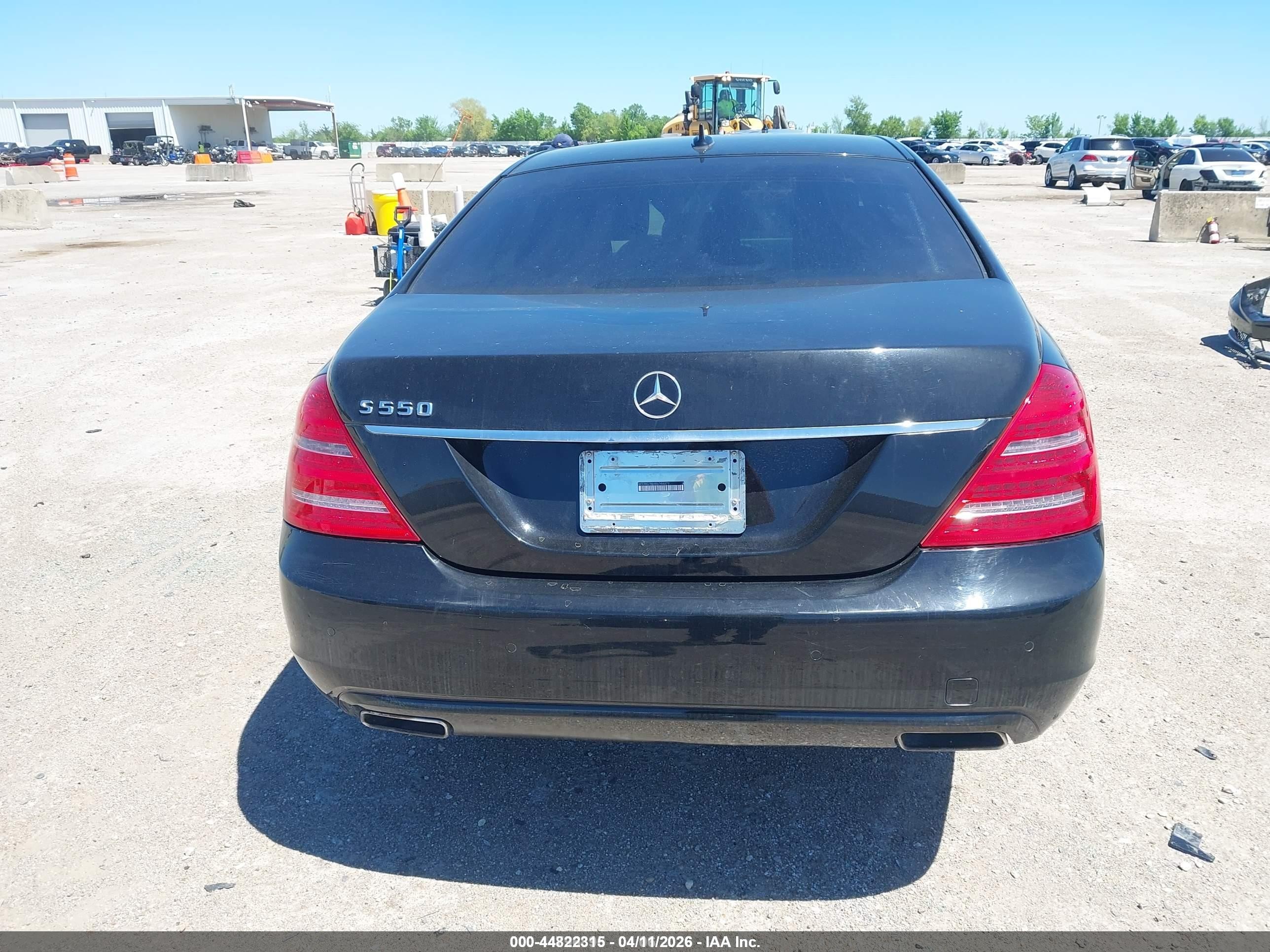 2011 Mercedes-benz S 550   Черный vin: WDDNG7BB9BA386879