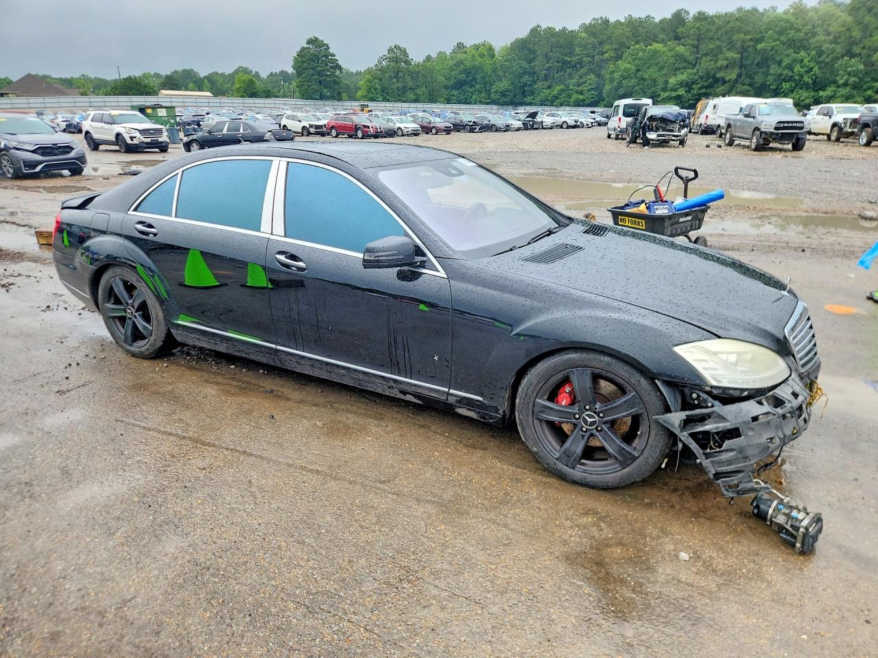 2011 Mercedes-benz S 550 Black vin: WDDNG7BB9BA397171