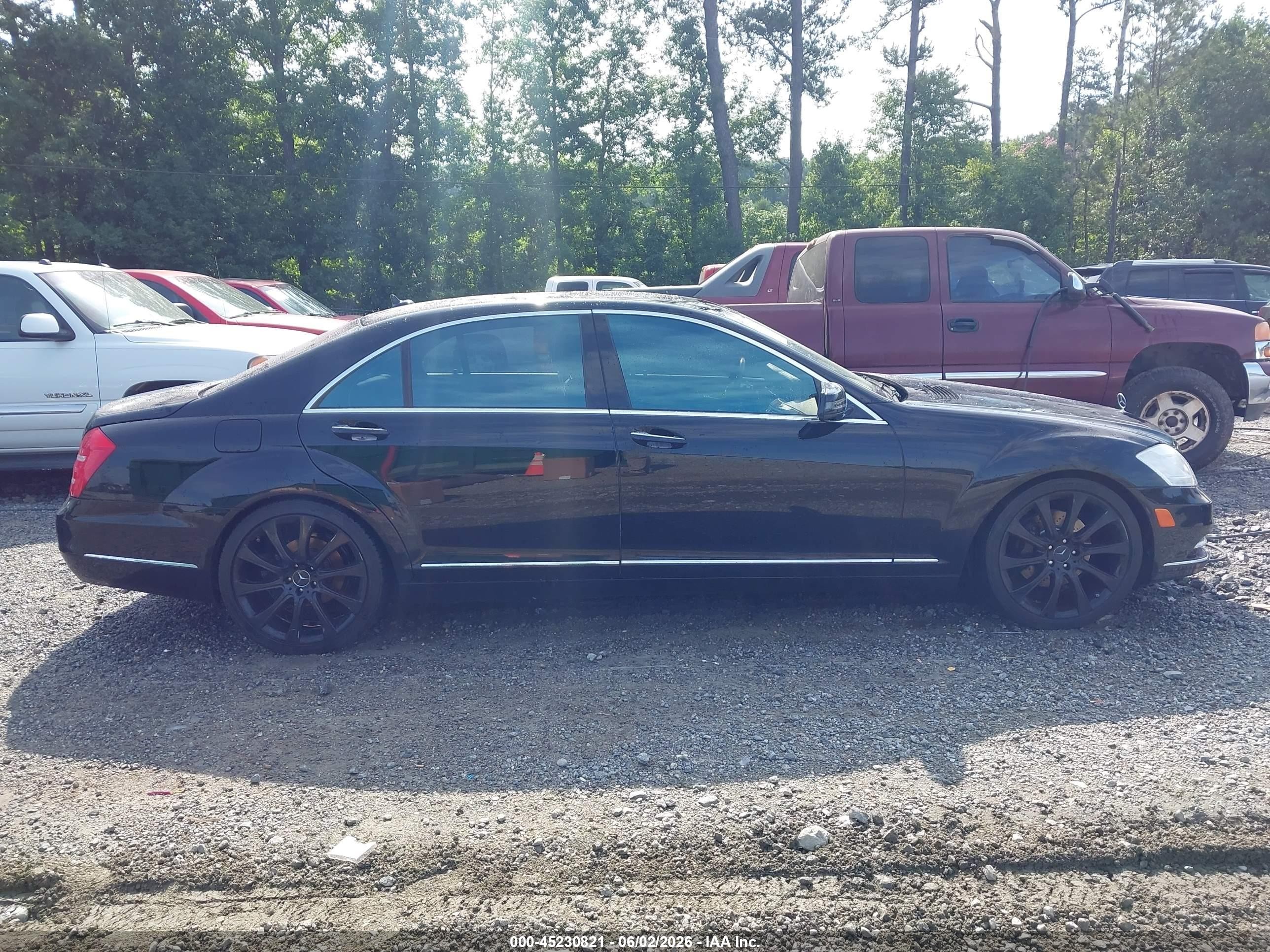 2011 Mercedes-benz S 550   Black vin: WDDNG7BB9BA416446
