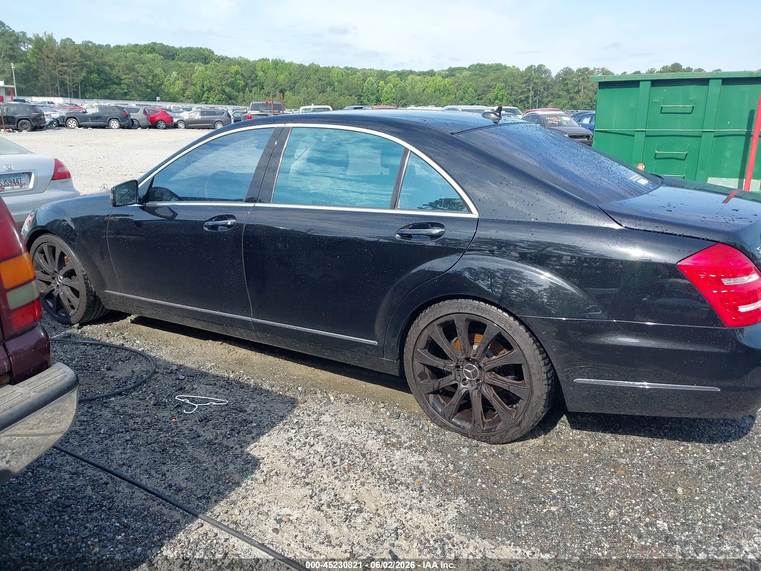 2011 Mercedes-benz S 550   Black vin: WDDNG7BB9BA416446