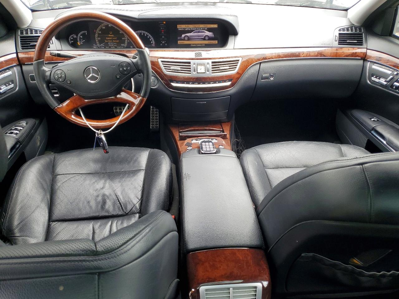 2011 Mercedes-benz S 550 Gray vin: WDDNG7BBXBA375891