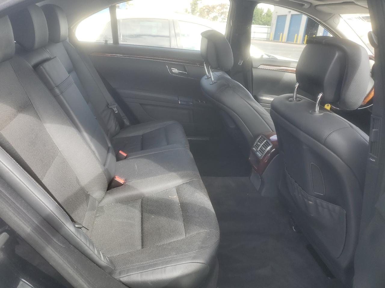 2012 Mercedes Benz S 550 Black vin: WDDNG7DB0CA432680