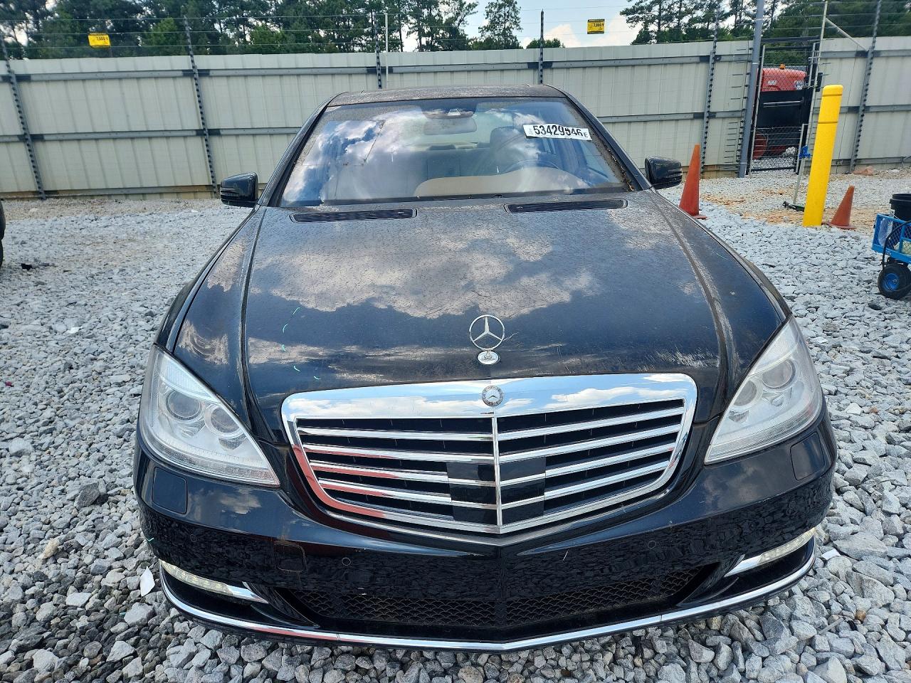 2013 Mercedes-benz S 550 Black vin: WDDNG7DB1DA509526
