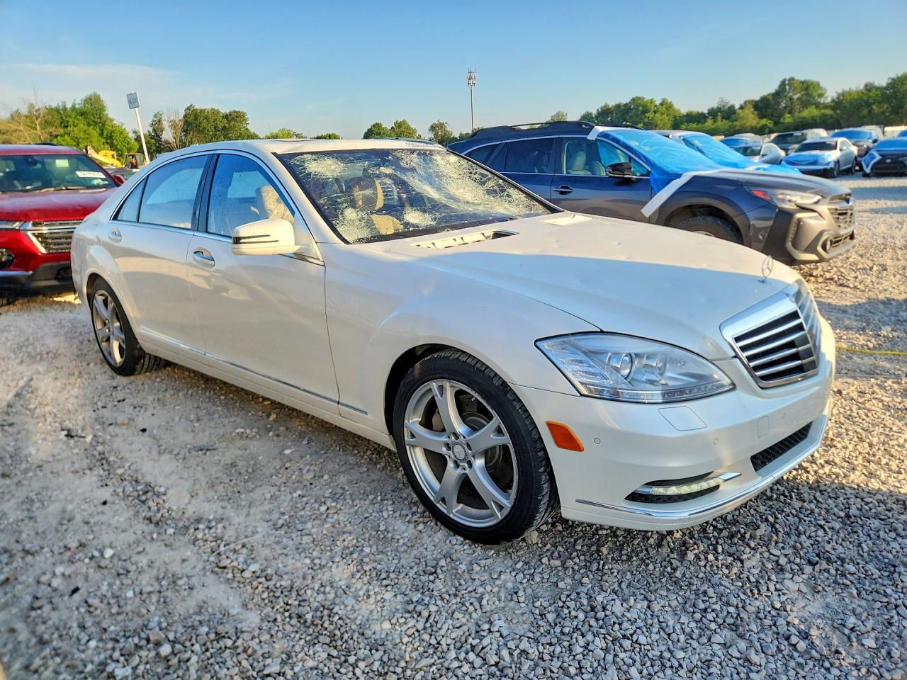 2013 Mercedes-benz S 550 White vin: WDDNG7DB1DA517965
