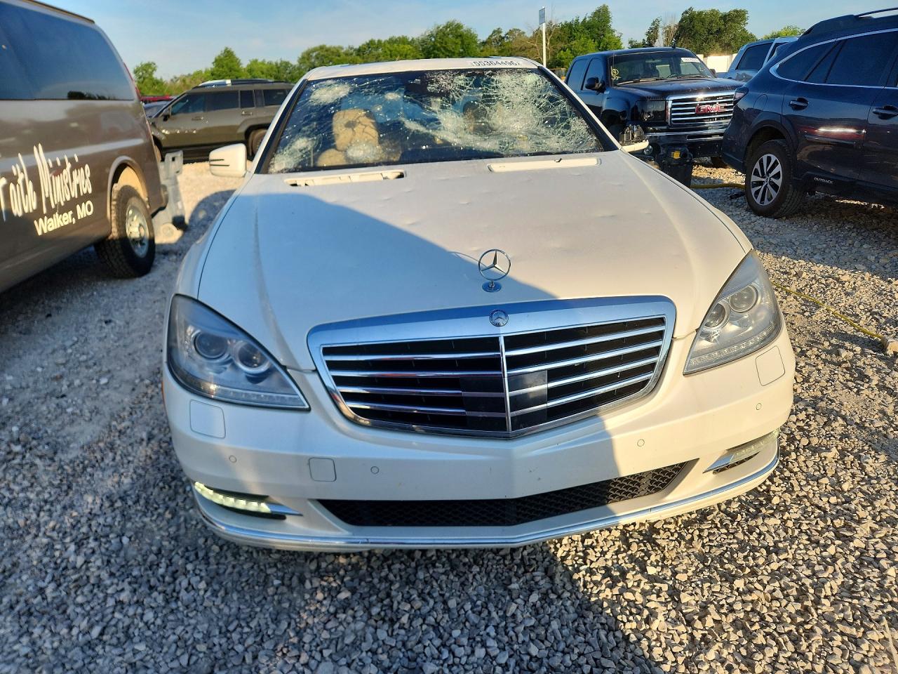 2013 Mercedes-benz S 550 White vin: WDDNG7DB1DA517965