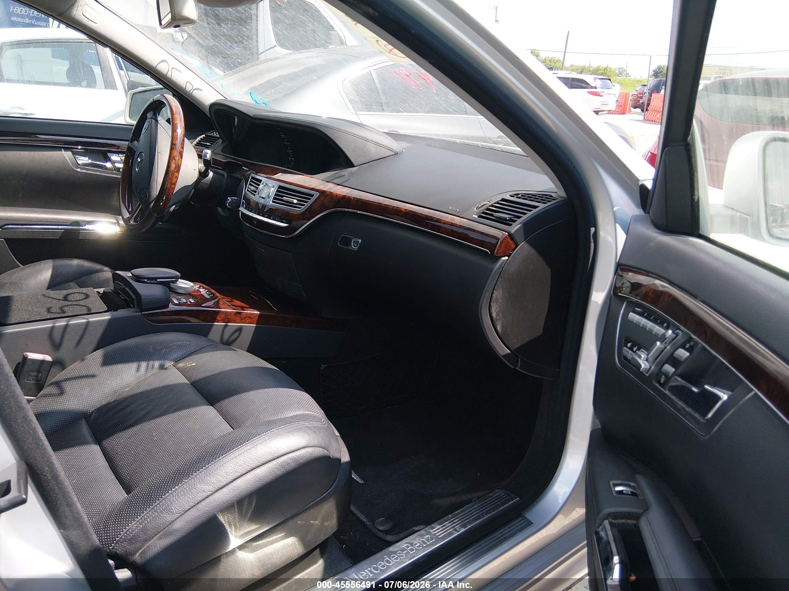 2013 Mercedes-benz S 550   Silver vin: WDDNG7DB1DA519876