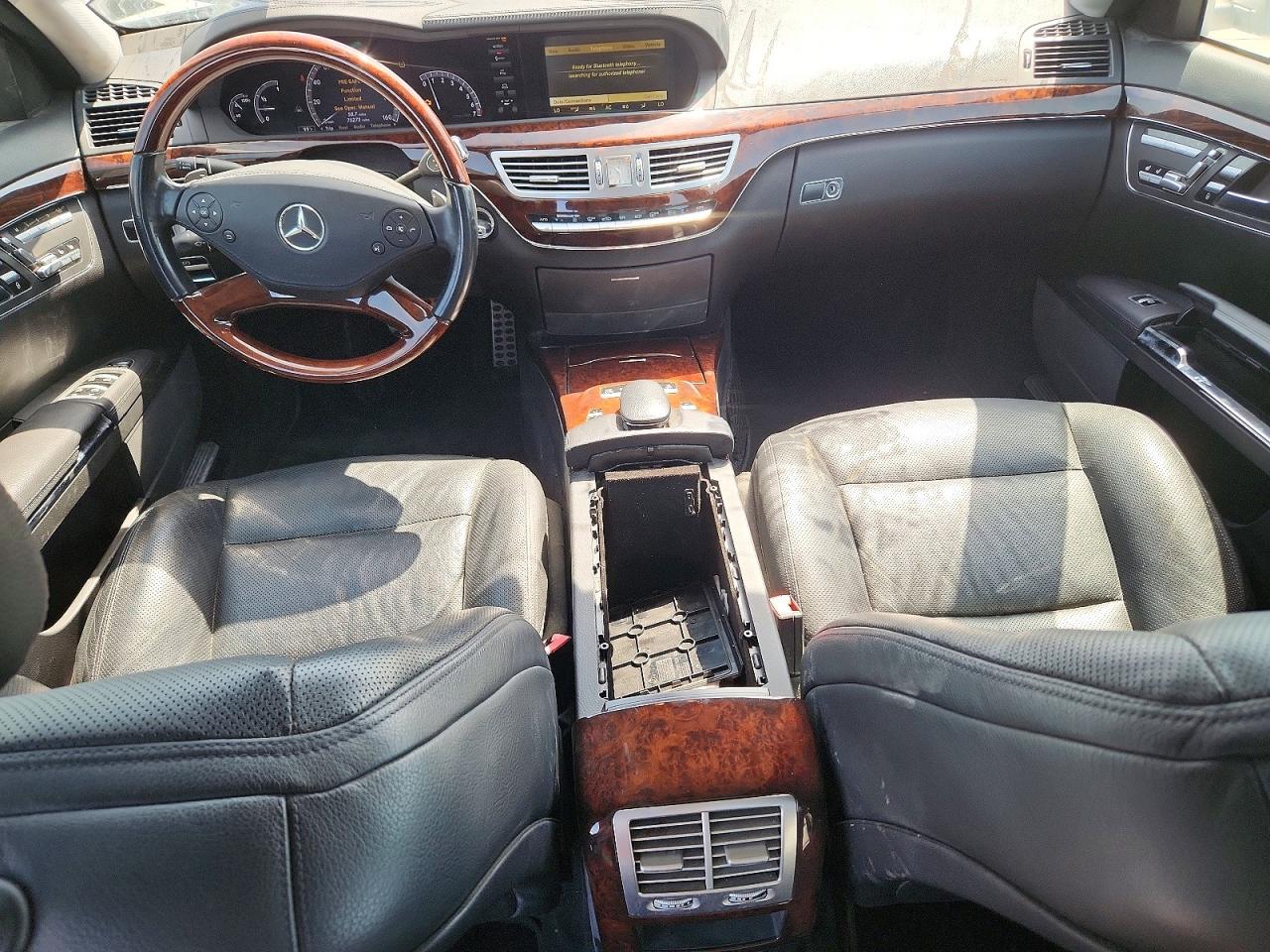 2013 Mercedes-benz S 550 Silver vin: WDDNG7DB1DA519876