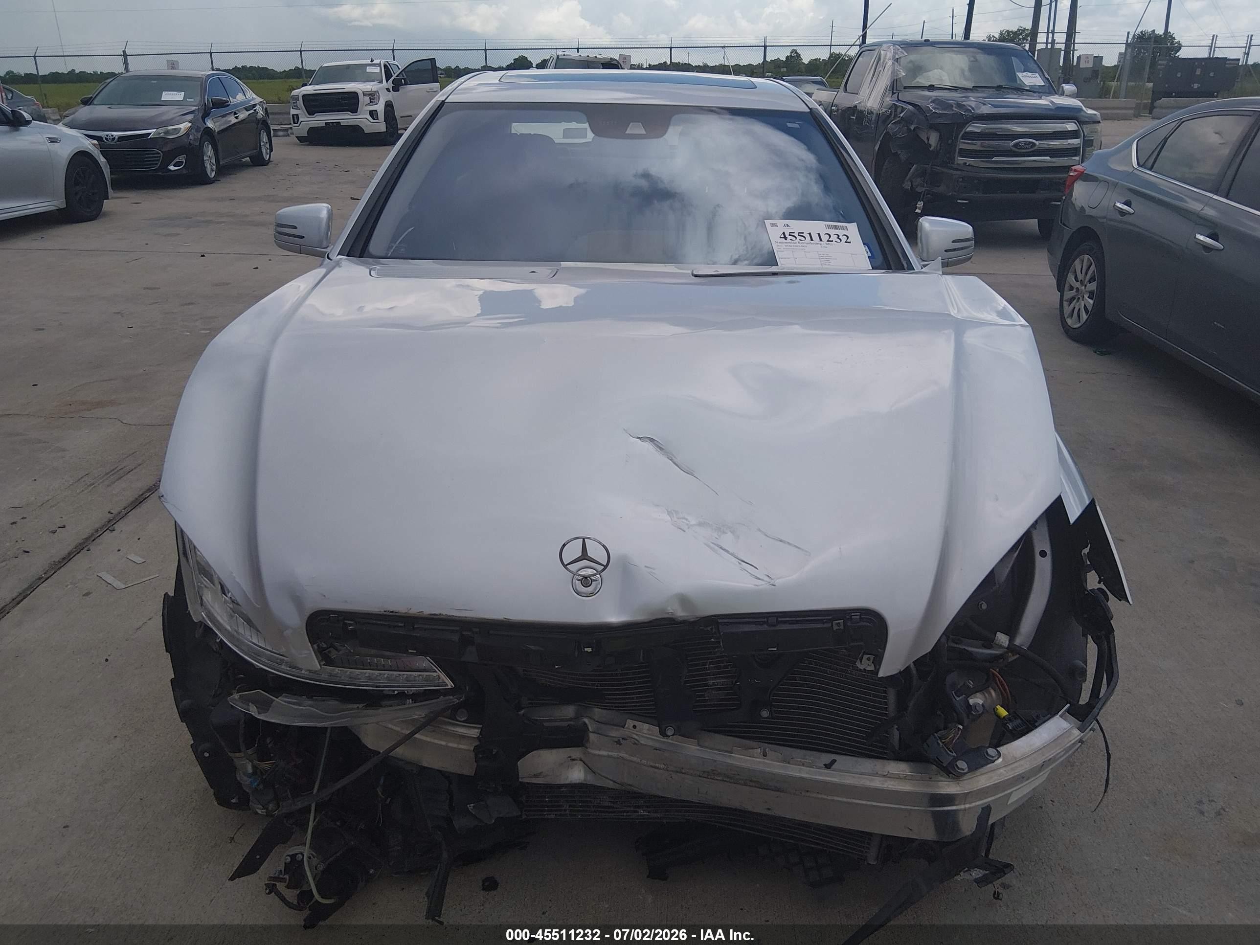 2013 Mercedes-benz S 550   Silver vin: WDDNG7DB1DA534636
