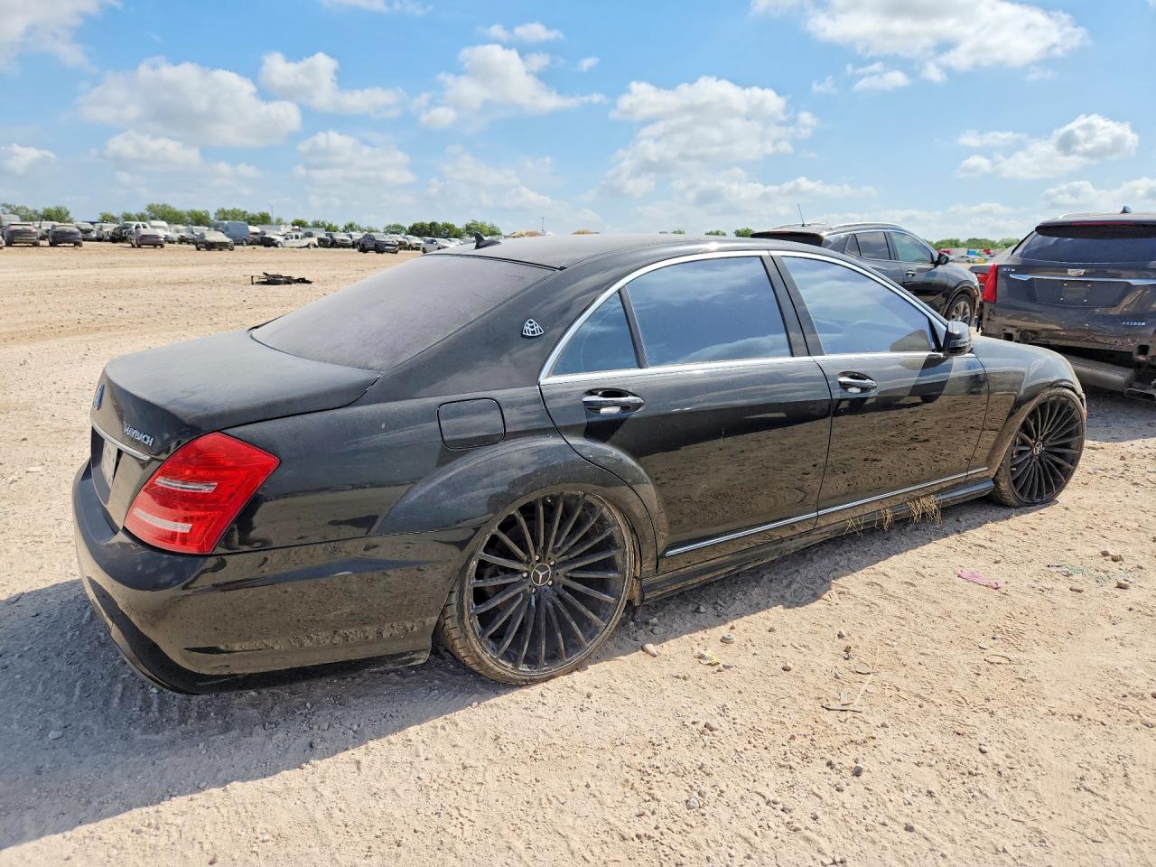 2013 Mercedes-benz S 550 Black vin: WDDNG7DB2DA497032
