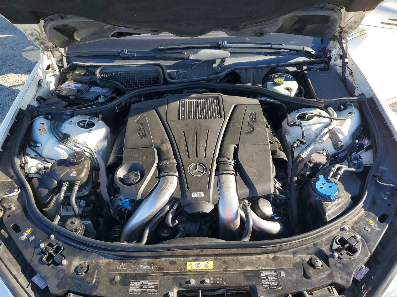 2013 Mercedes-benz S 550 Белый vin: WDDNG7DB2DA503881