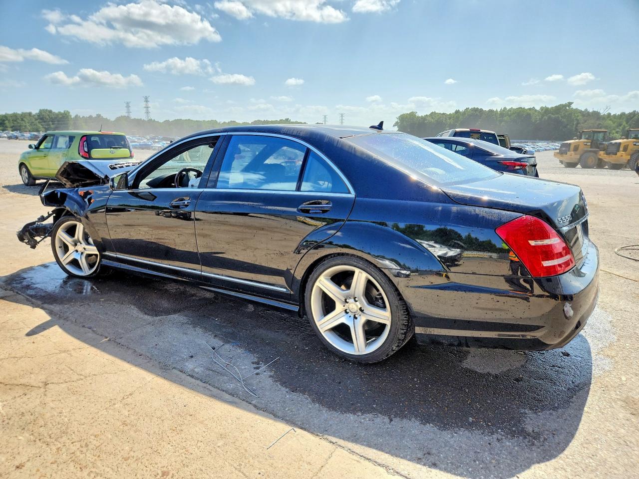 2013 Mercedes-benz S 550 Черный vin: WDDNG7DB2DA528893