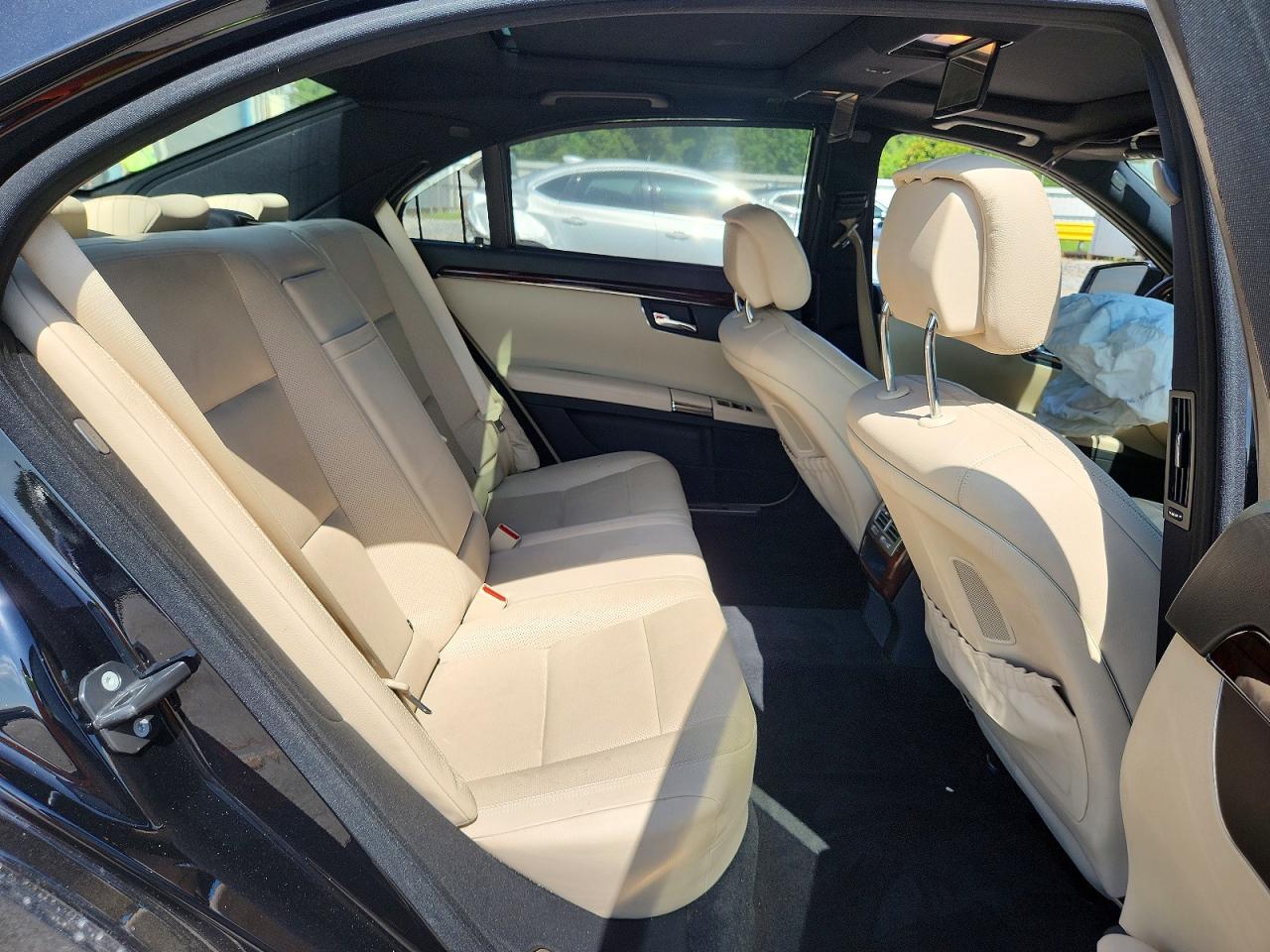 2013 Mercedes-benz S 550 Черный vin: WDDNG7DB2DA528893