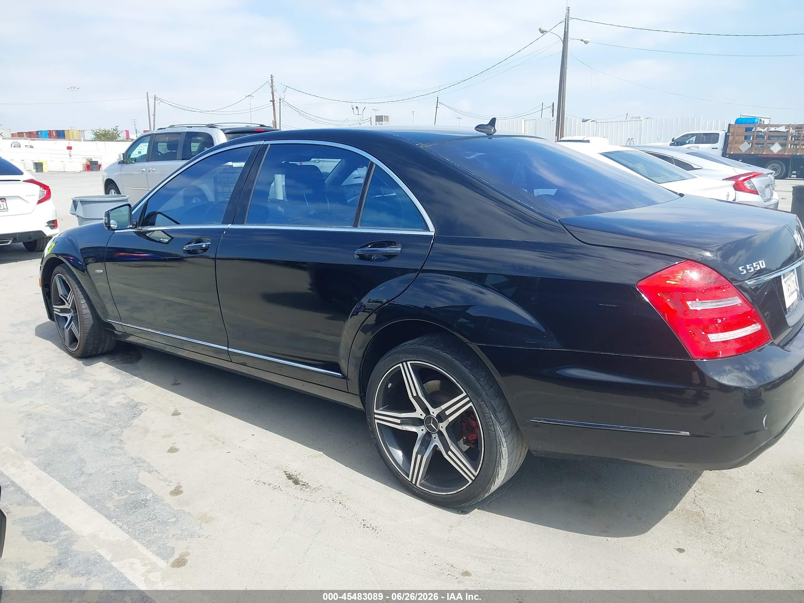 2012 Mercedes-benz S 550   Черный vin: WDDNG7DB3CA421897