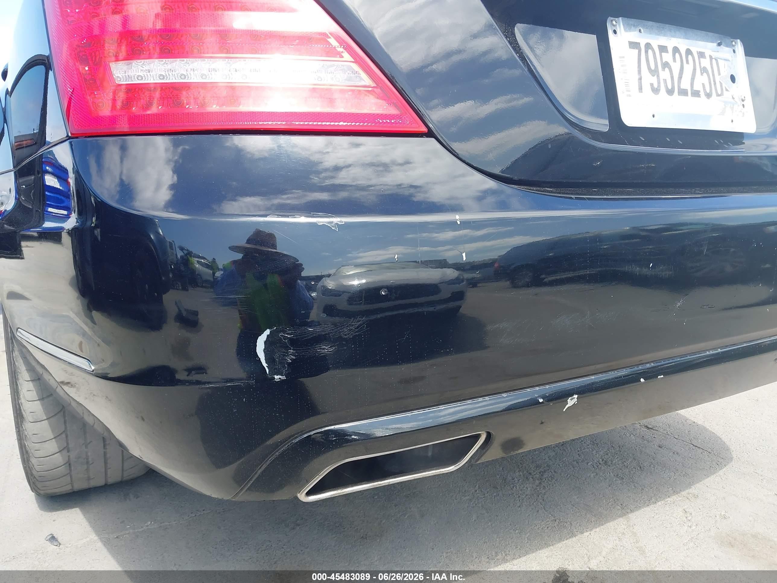 2012 Mercedes-benz S 550   Черный vin: WDDNG7DB3CA421897