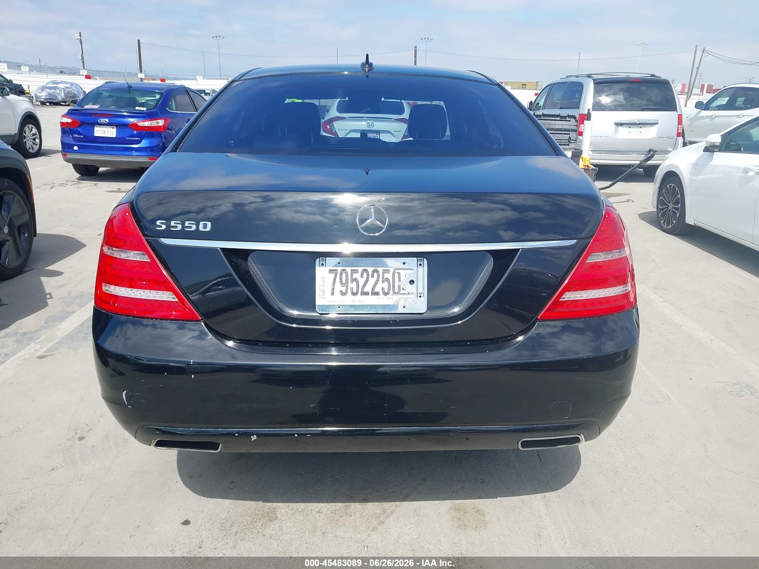 2012 Mercedes-benz S 550   Черный vin: WDDNG7DB3CA421897