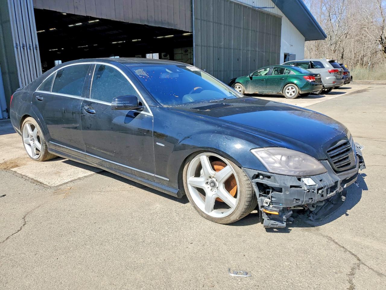 2012 Mercedes-benz S 550 Black vin: WDDNG7DB4CA438322