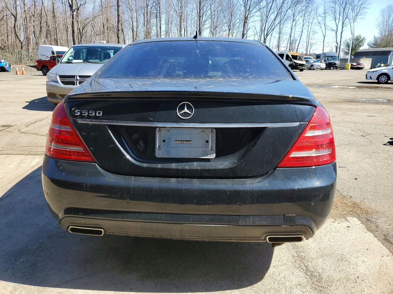 2012 Mercedes-benz S 550 Black vin: WDDNG7DB4CA438322