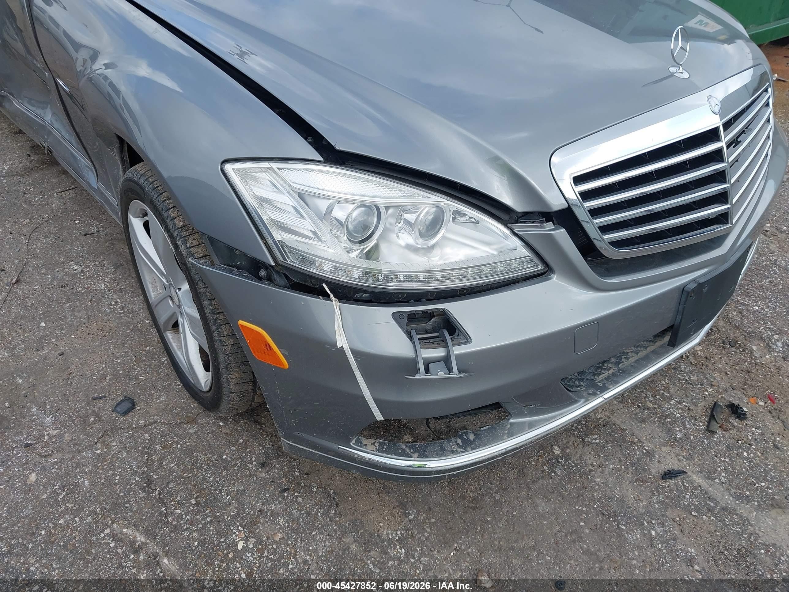 2012 Mercedes-benz S 550 Gray vin: WDDNG7DB4CA446694