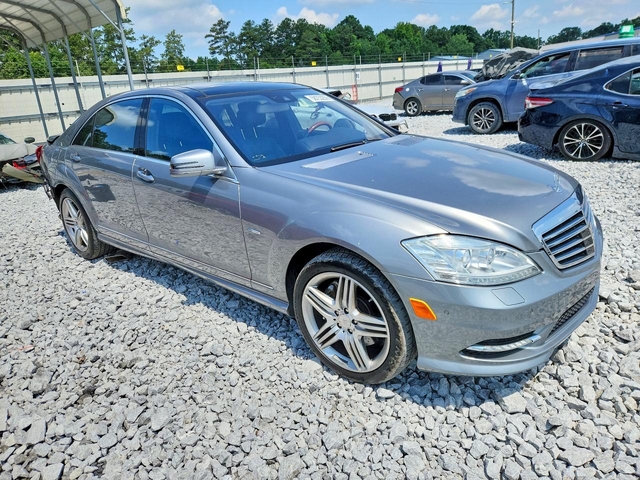 2012 Mercedes-benz S 550 Серый vin: WDDNG7DB5CA428155