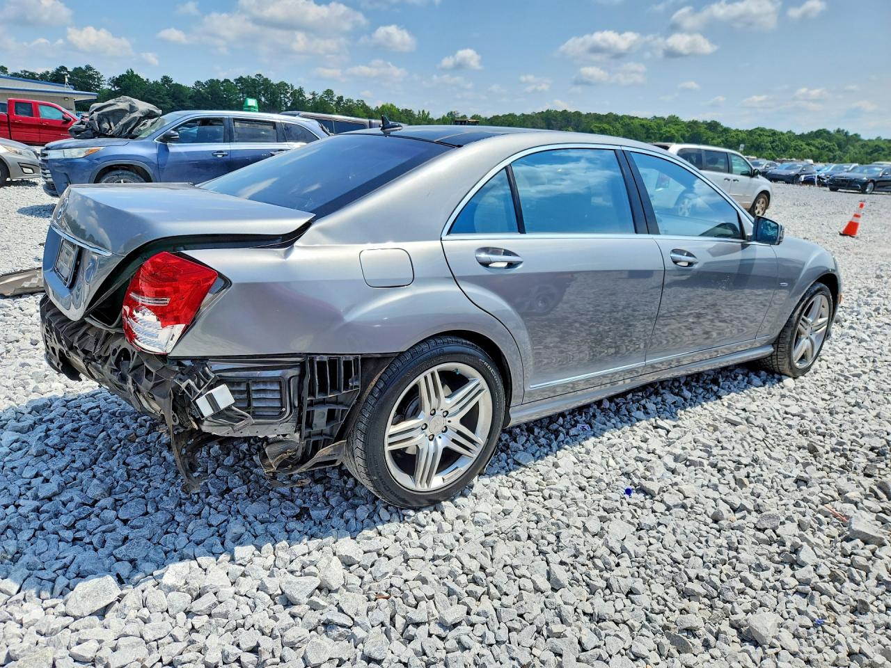 2012 Mercedes-benz S 550 Серый vin: WDDNG7DB5CA428155