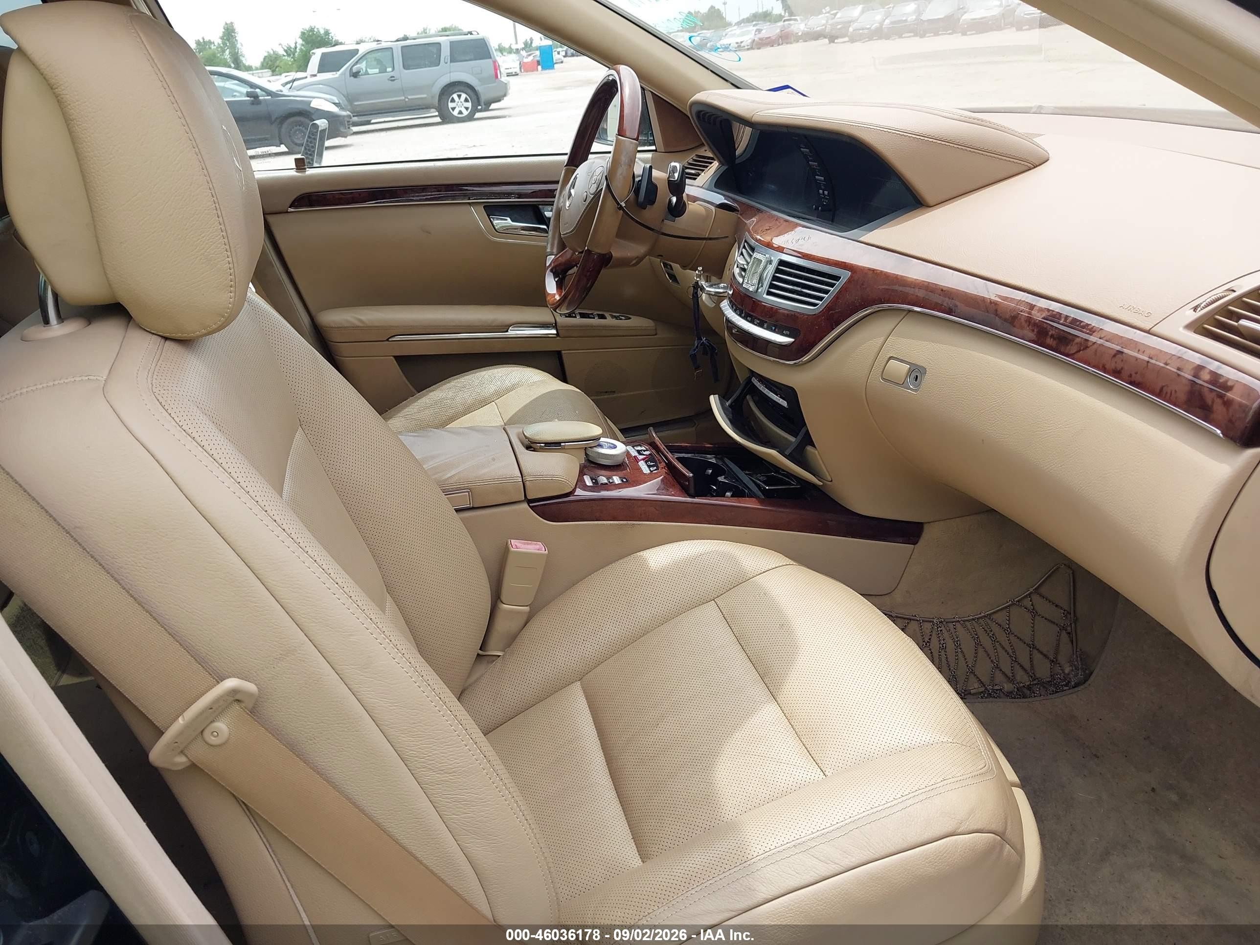 2012 Mercedes-benz S 550   Black vin: WDDNG7DB5CA429824